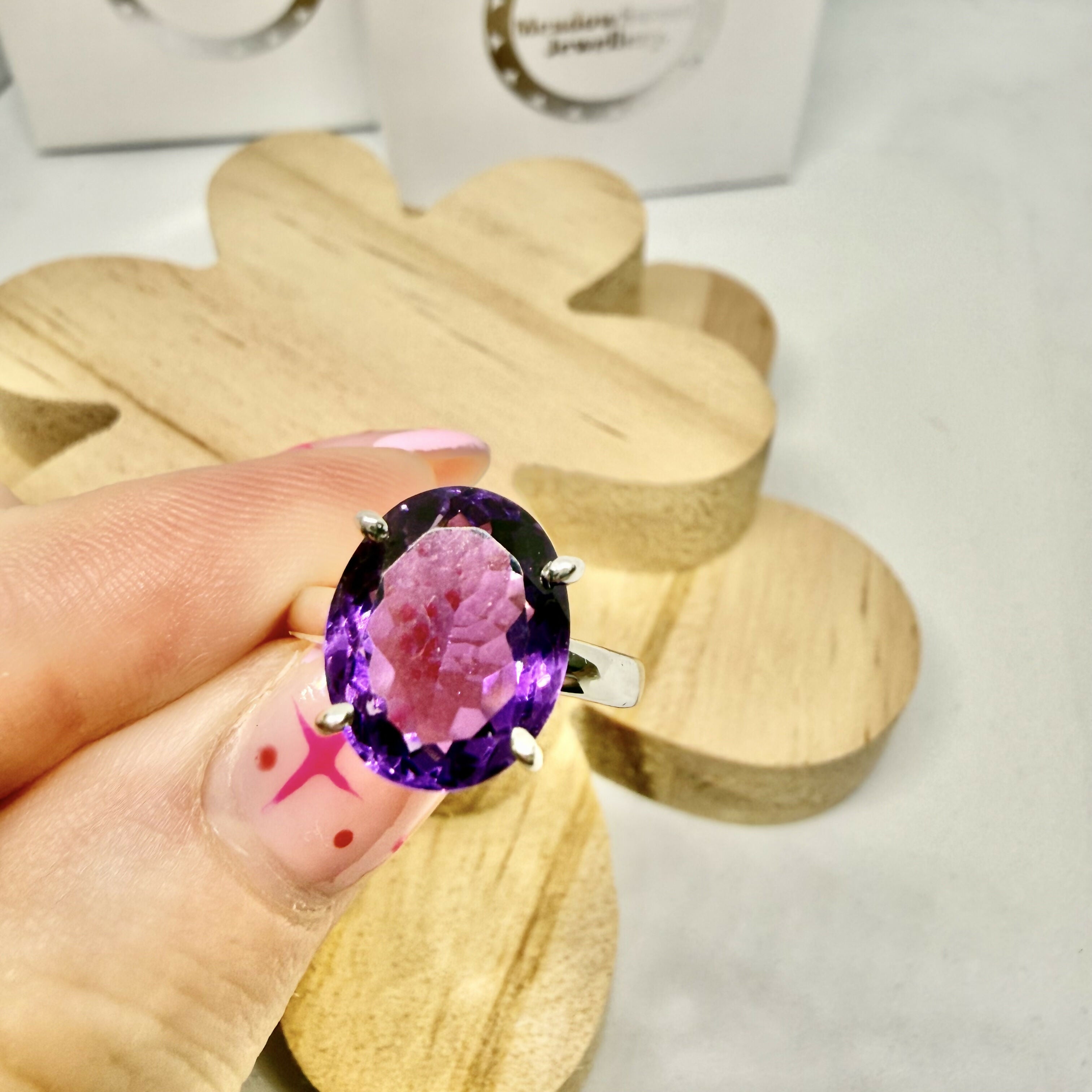 AMETHYST OVAL RING SIZE N