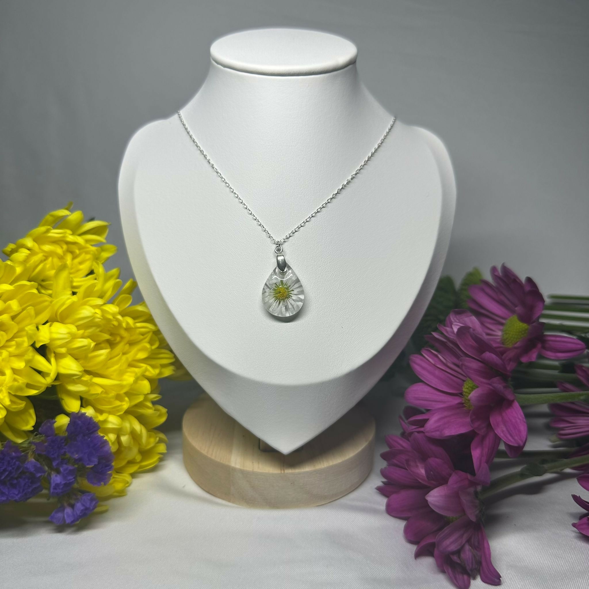 Daisy Teardrop Necklace