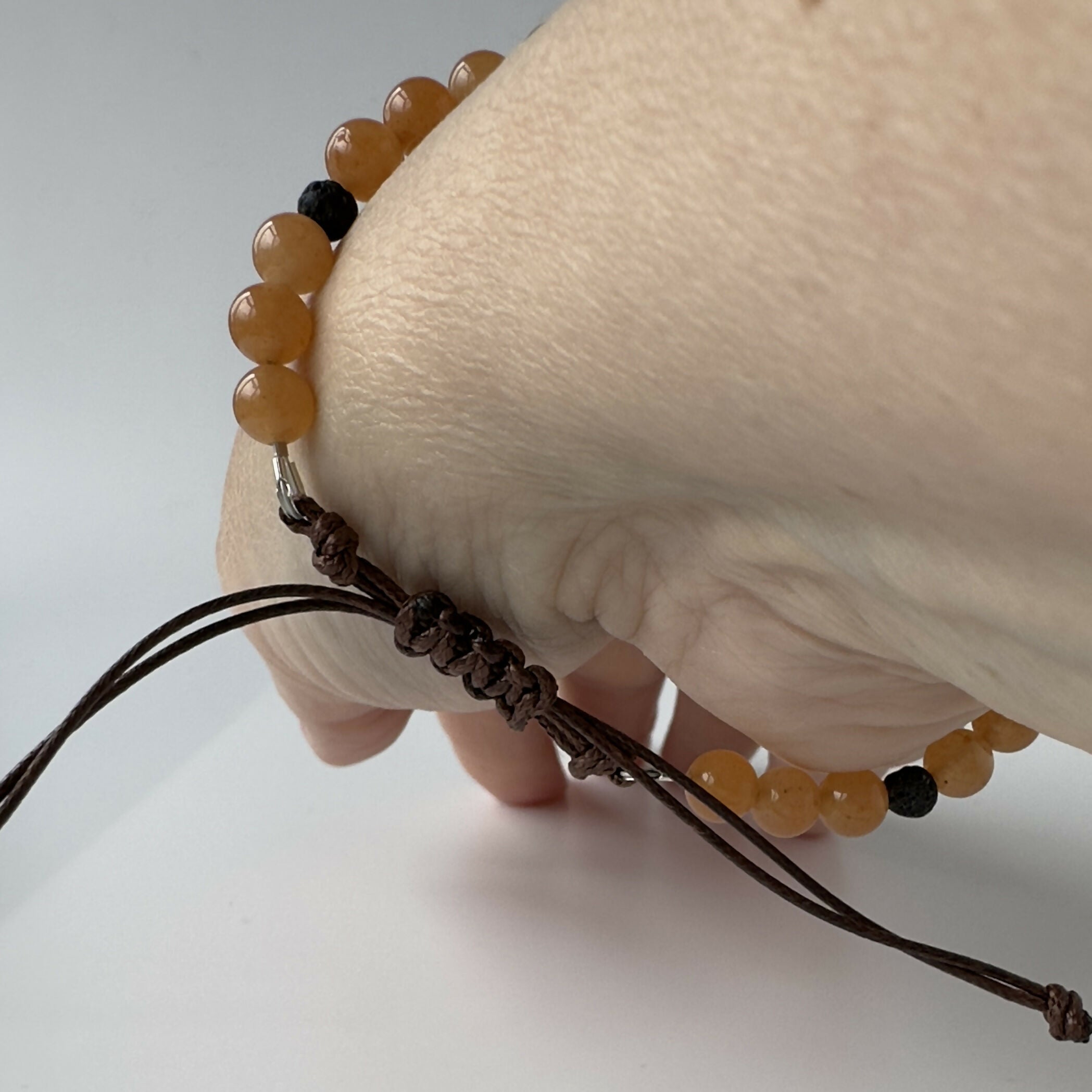 UNISEX SACRAL CHAKRA HEALING CRYSTAL BRACELET WITH AROMATHERAPY BEADS