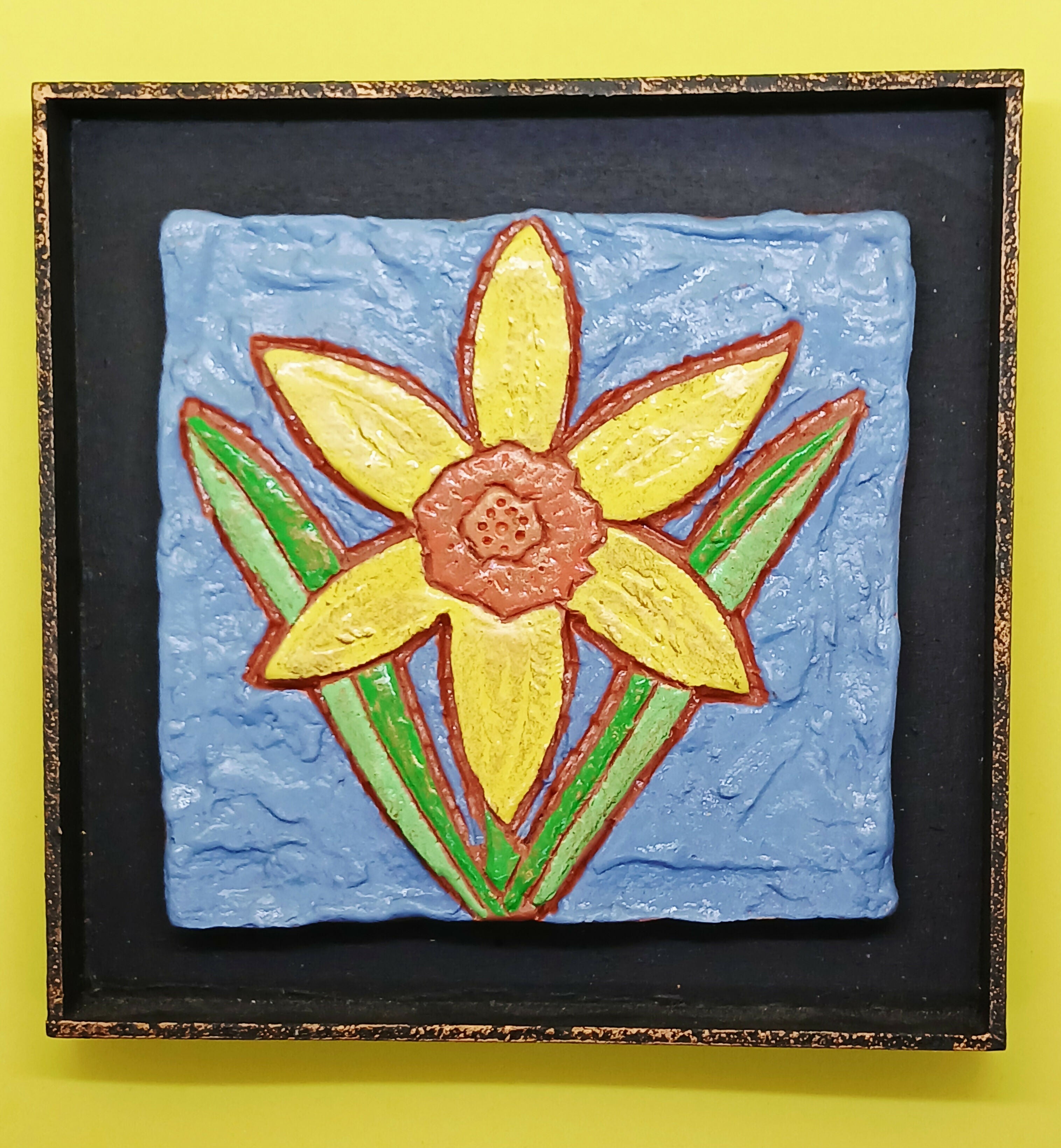 Framed Clay Daffodil Tile
