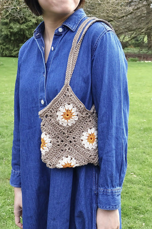 Crochet Daisy Shoulder Bag