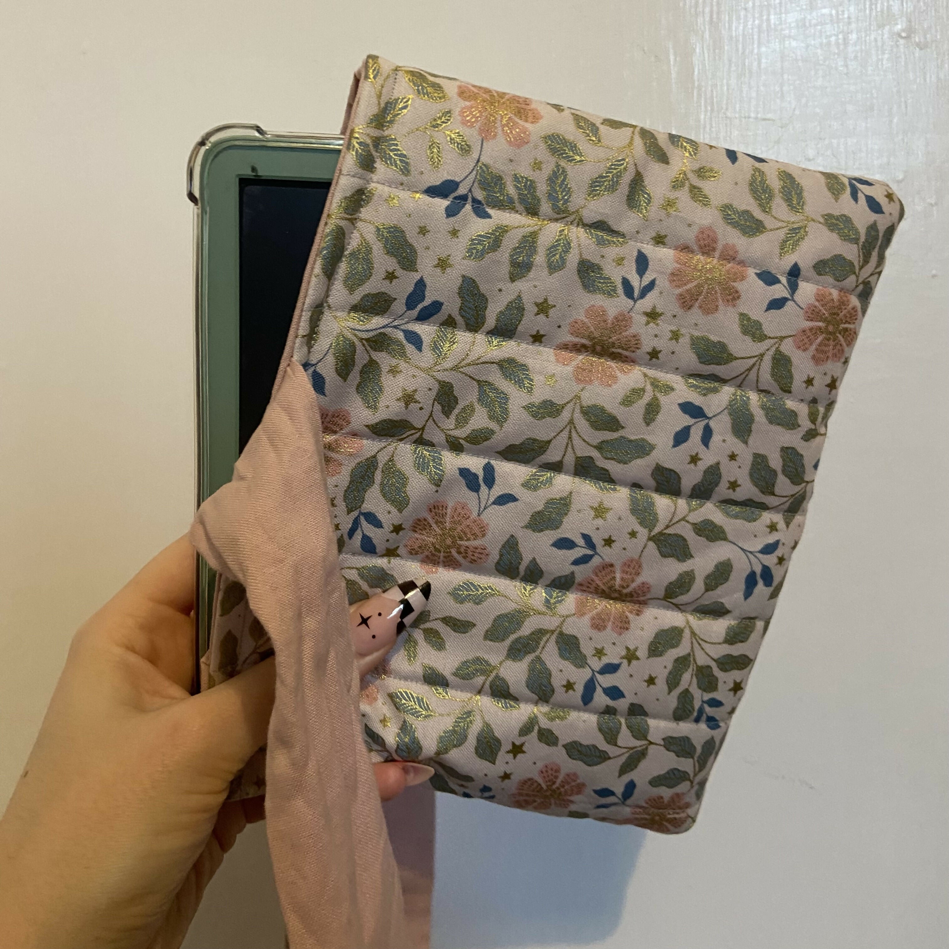 Pink and Gold Floral Kindle Pouch