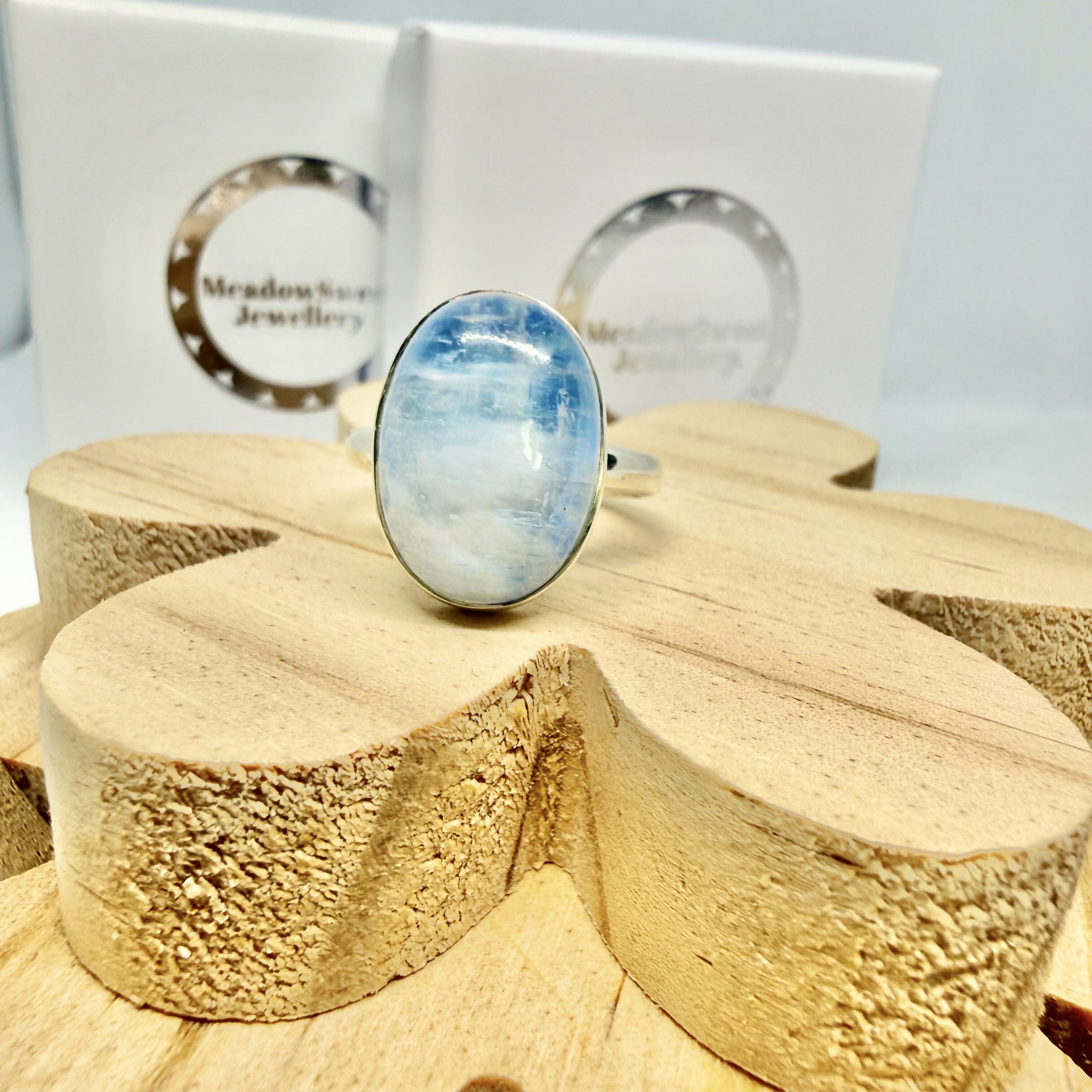 BLUE MOONSTONE OVAL RING SIZE R