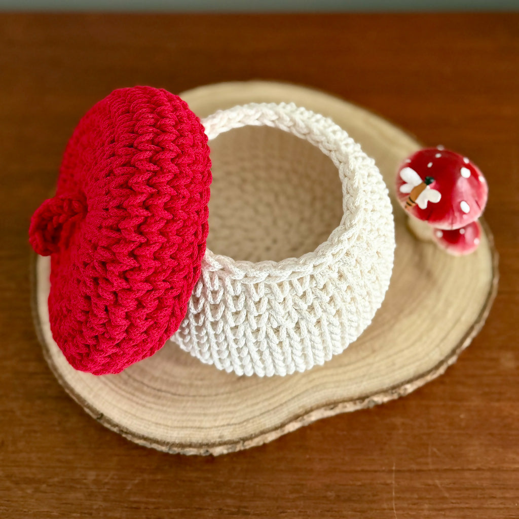 Crochet Acorn Basket with Lid