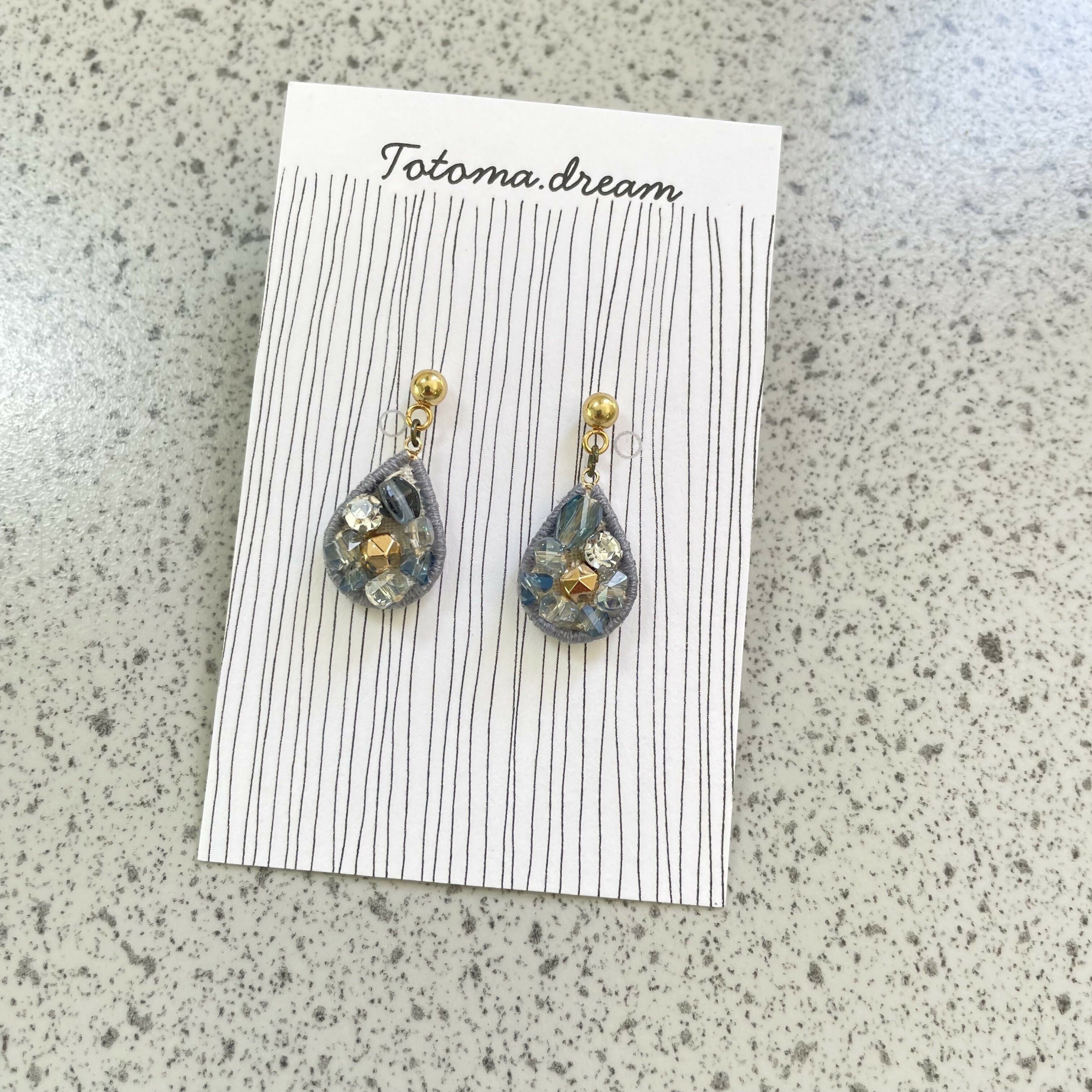 Pendant Crystal Embroidery Earrings (Waterdrop)