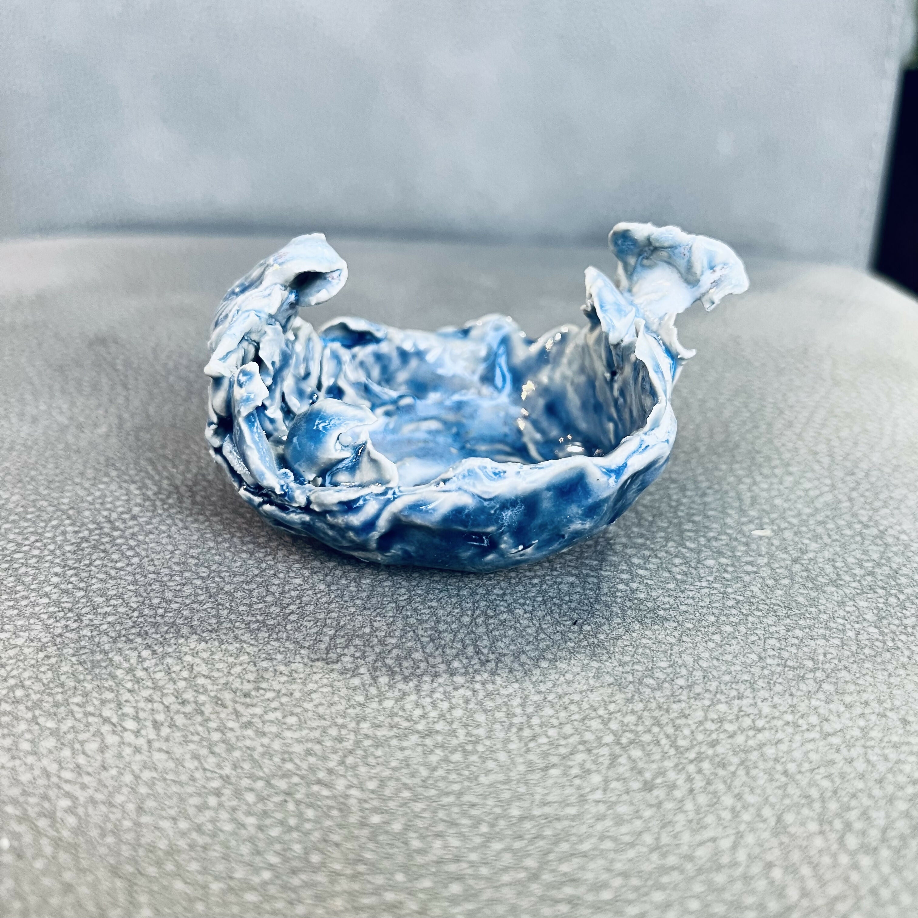 Small wave trinket dish