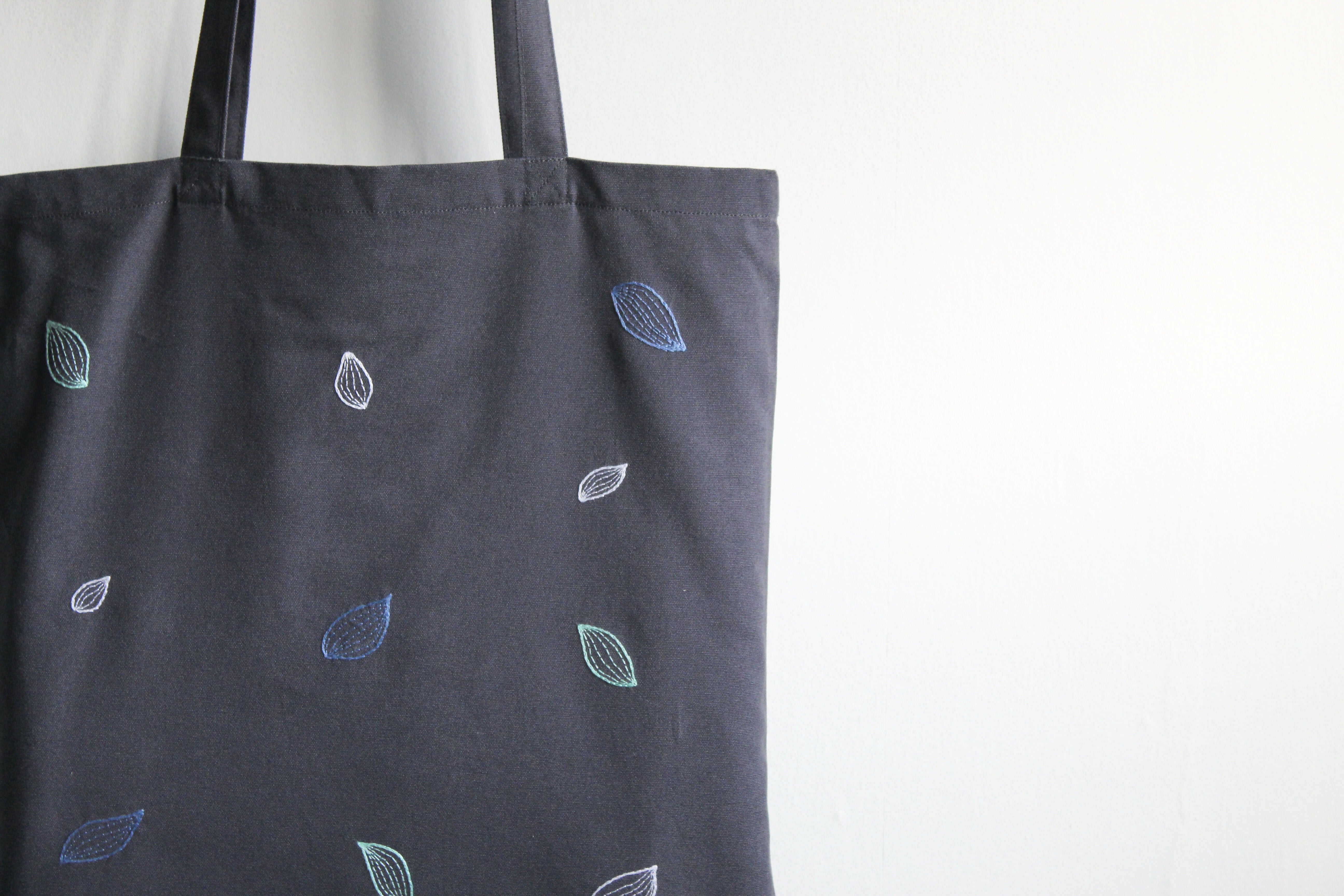 Grey Winter Leaves Tote