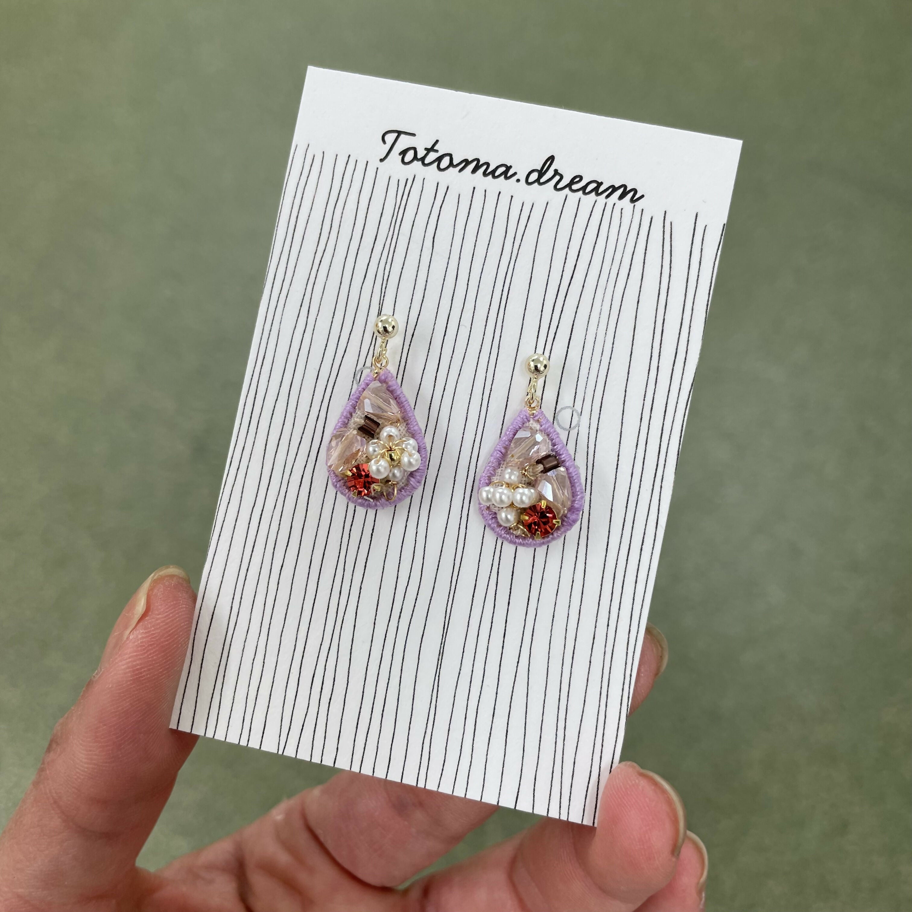 Pendant Crystal Embroidery Earrings (Waterdrop)