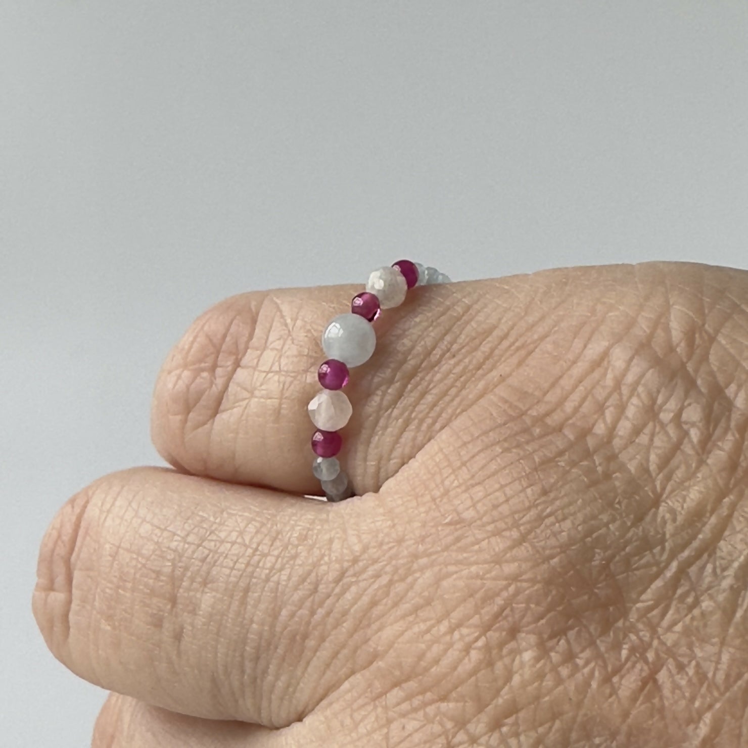 HEALING CRYSTAL STRETCH RING TO HELP WITH COURAGE