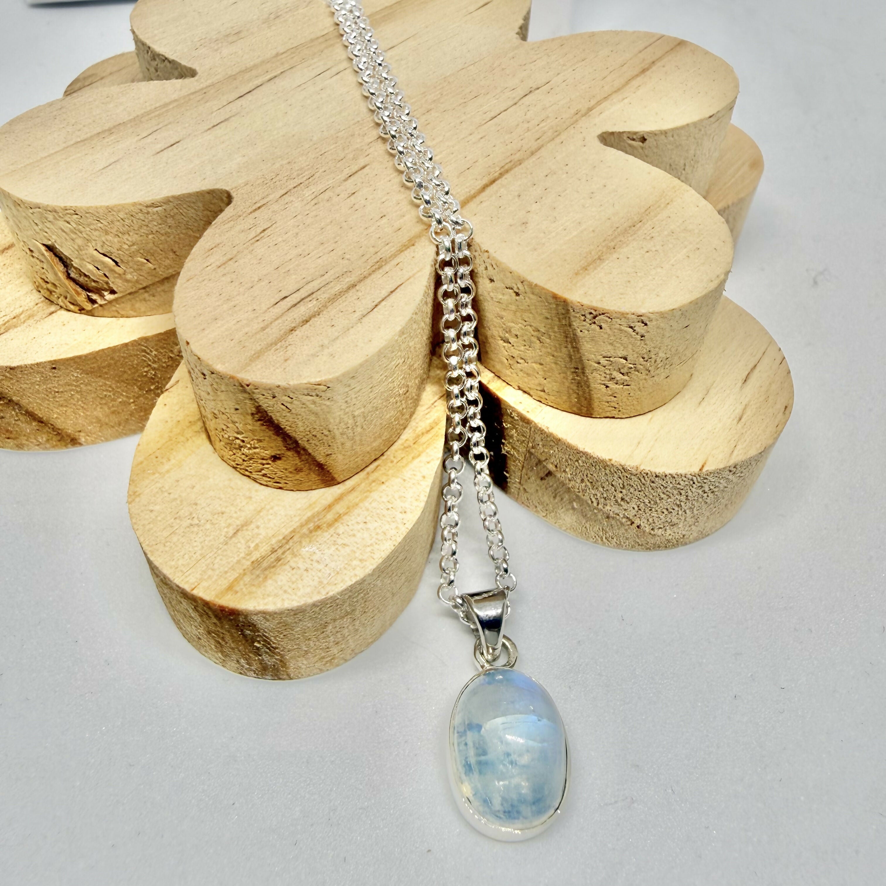 BLUE MOONSTONE NECKLACE