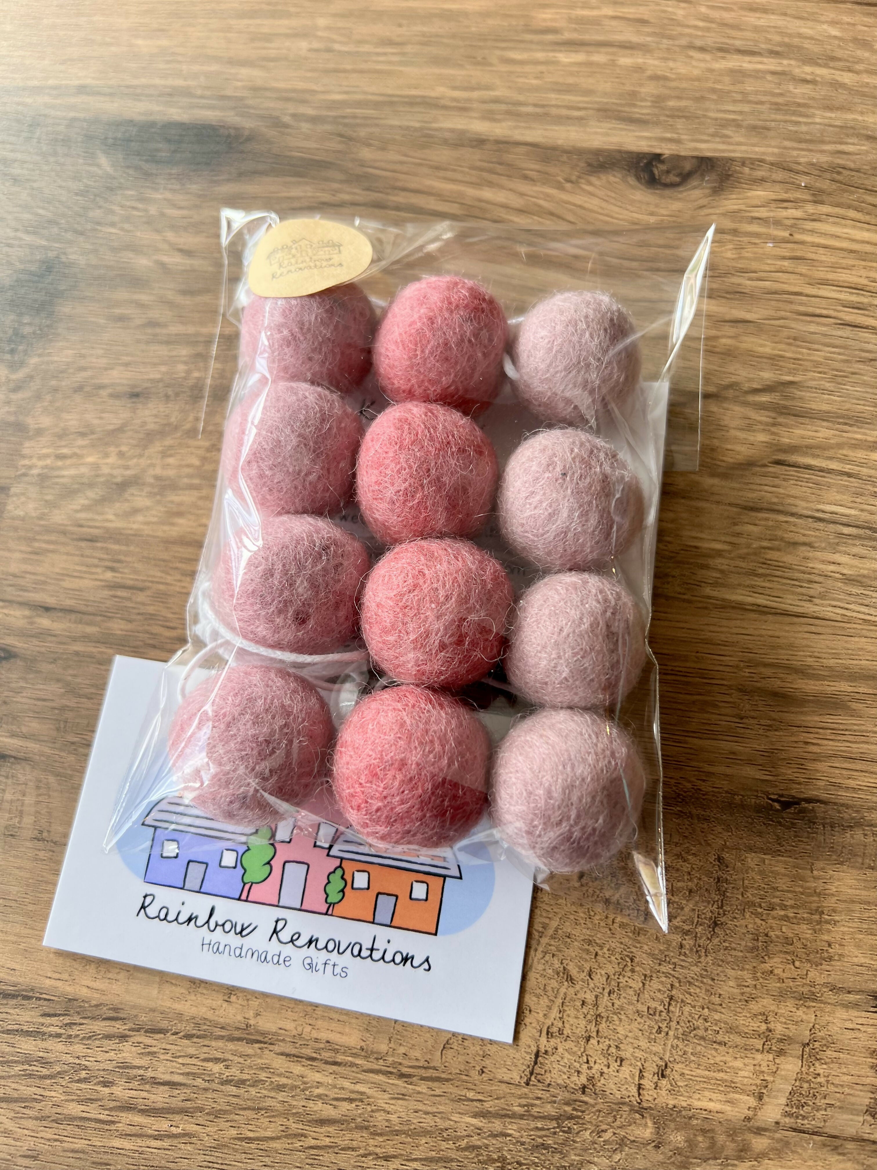 Feltball Garland (12 feltballs)
