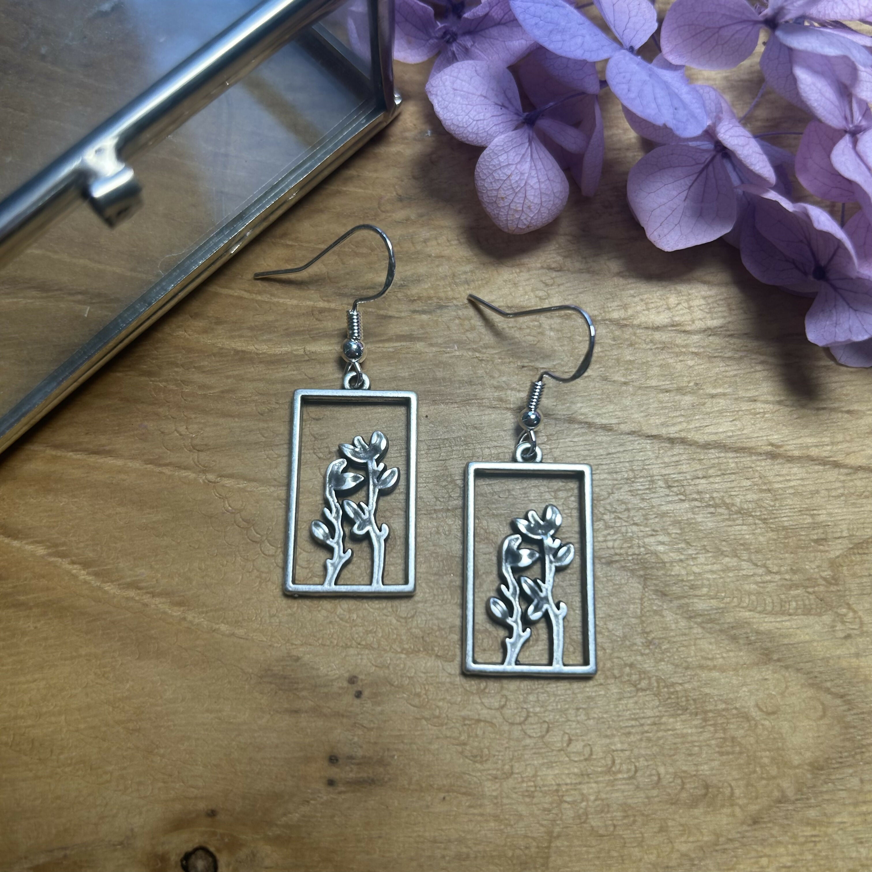 Lovely Japanese Inspired Floral Earrings