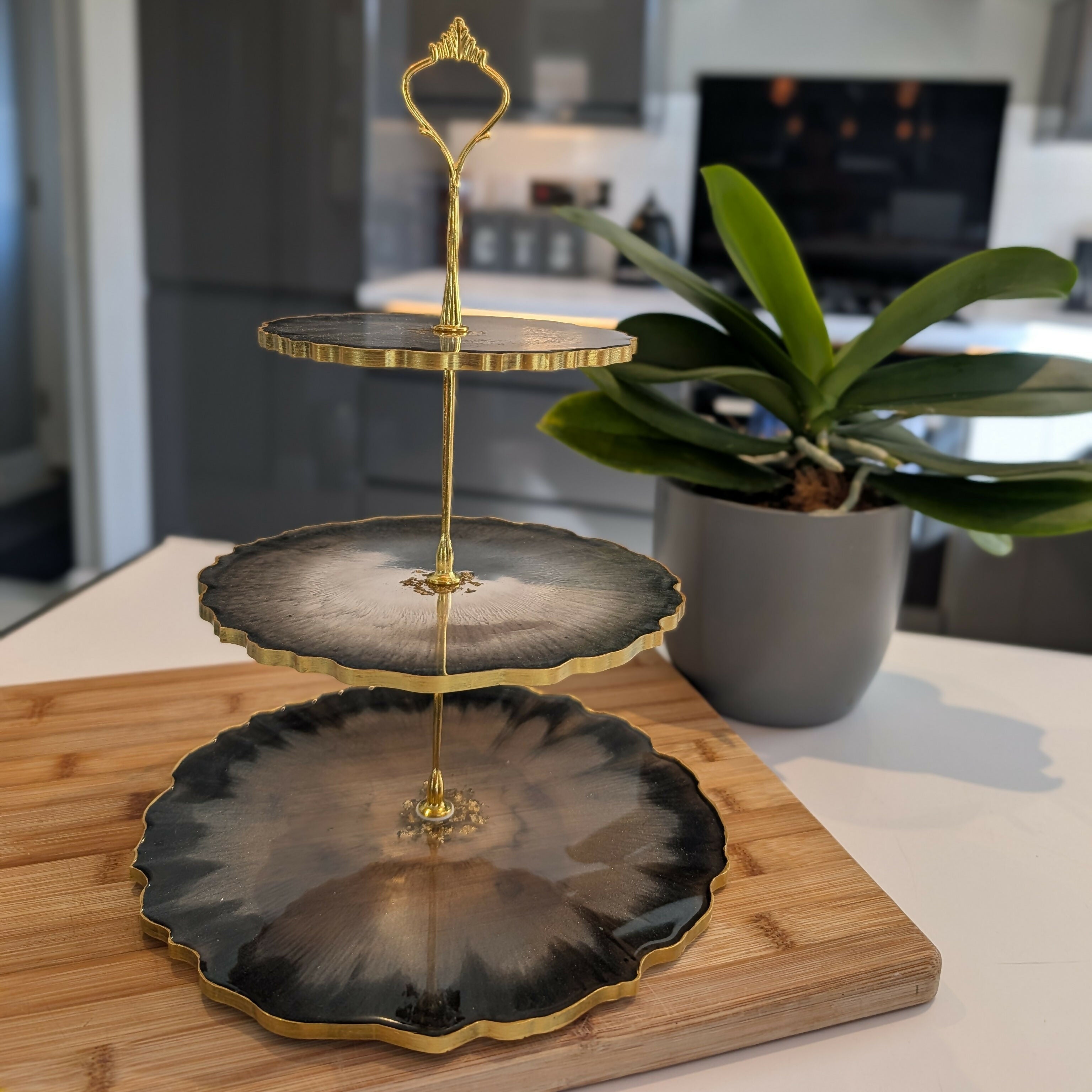 BESPOKE 3 TIERED AFTERNOON TEA CAKE STAND