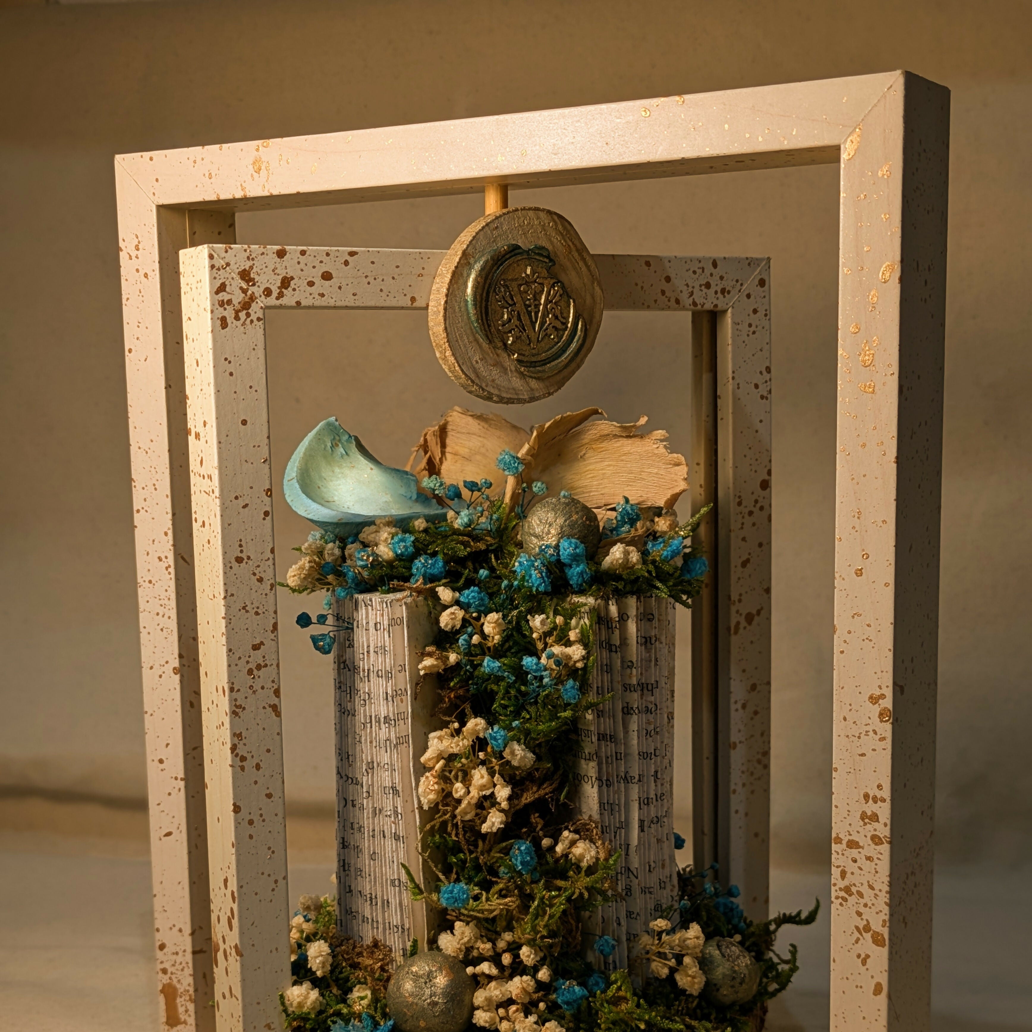Mini Floral Arrangement on Spinning Frame