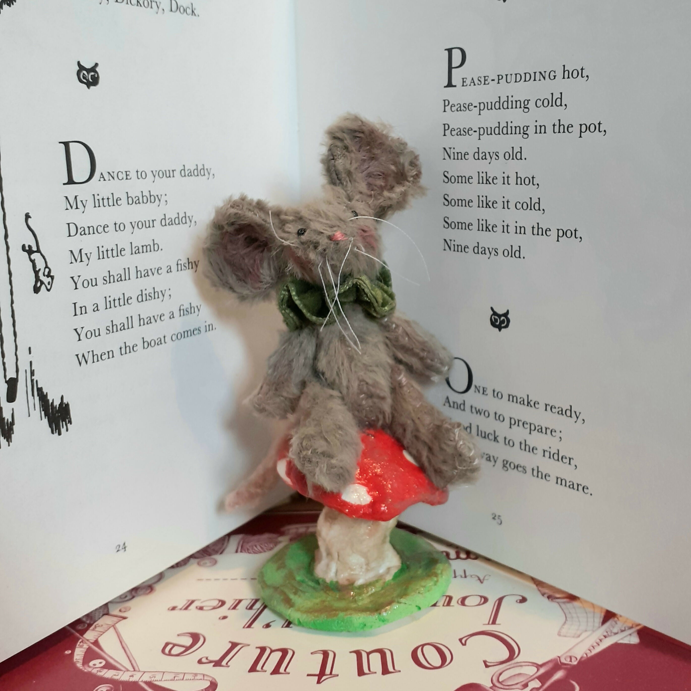 Miniature Mouse On Toadstool Ornament