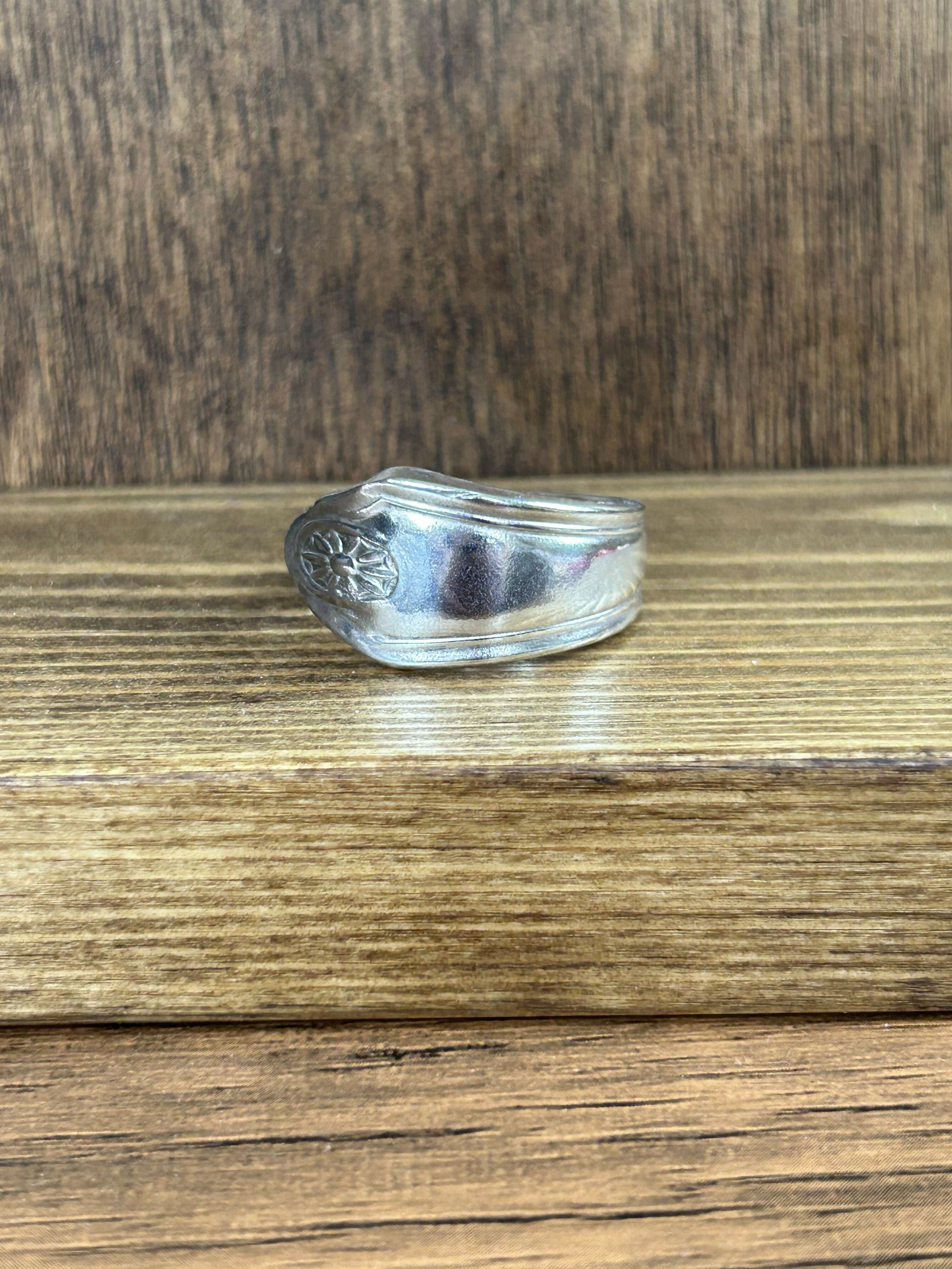 Wagon Wheel Teaspoon Ring