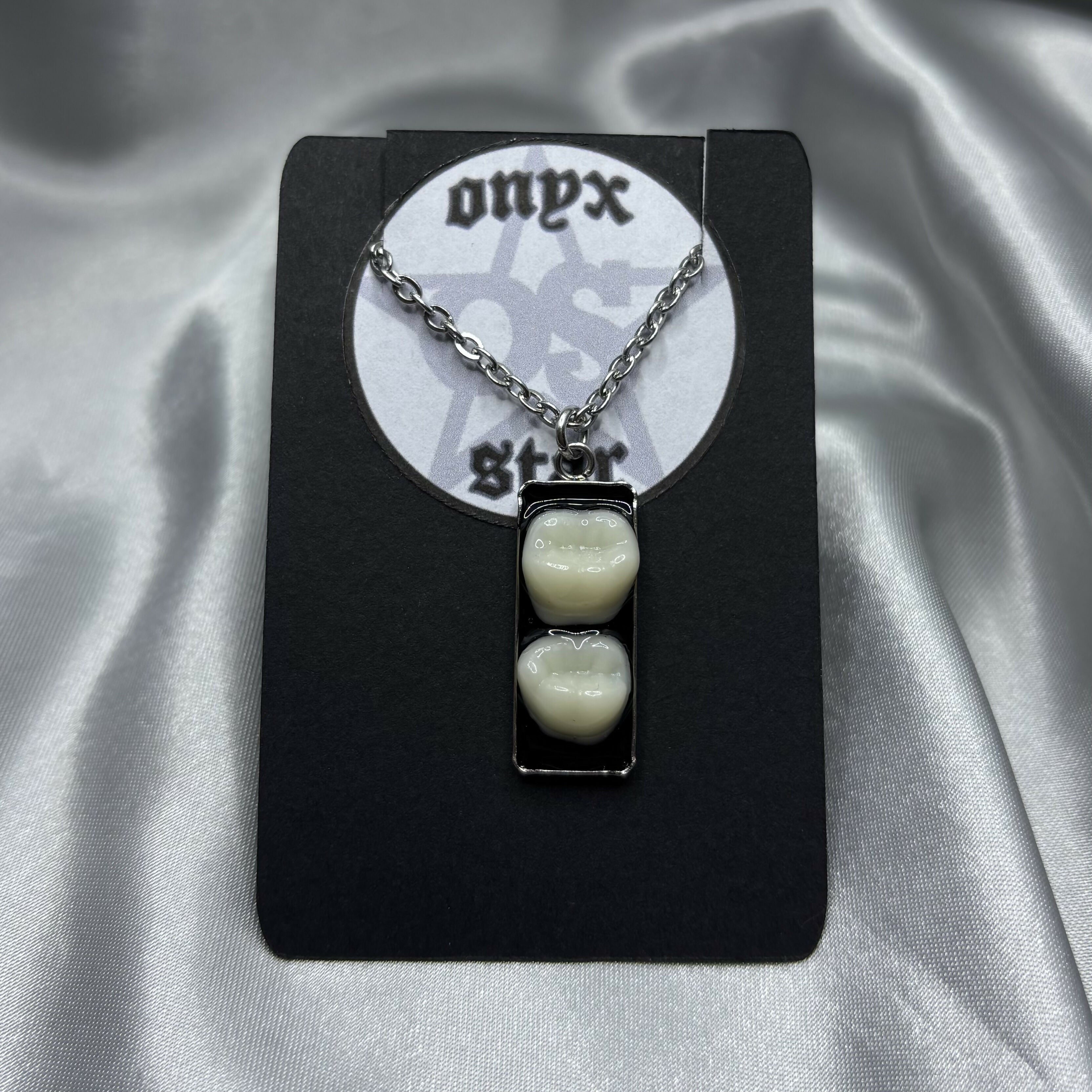 Rectangle Teeth Necklace