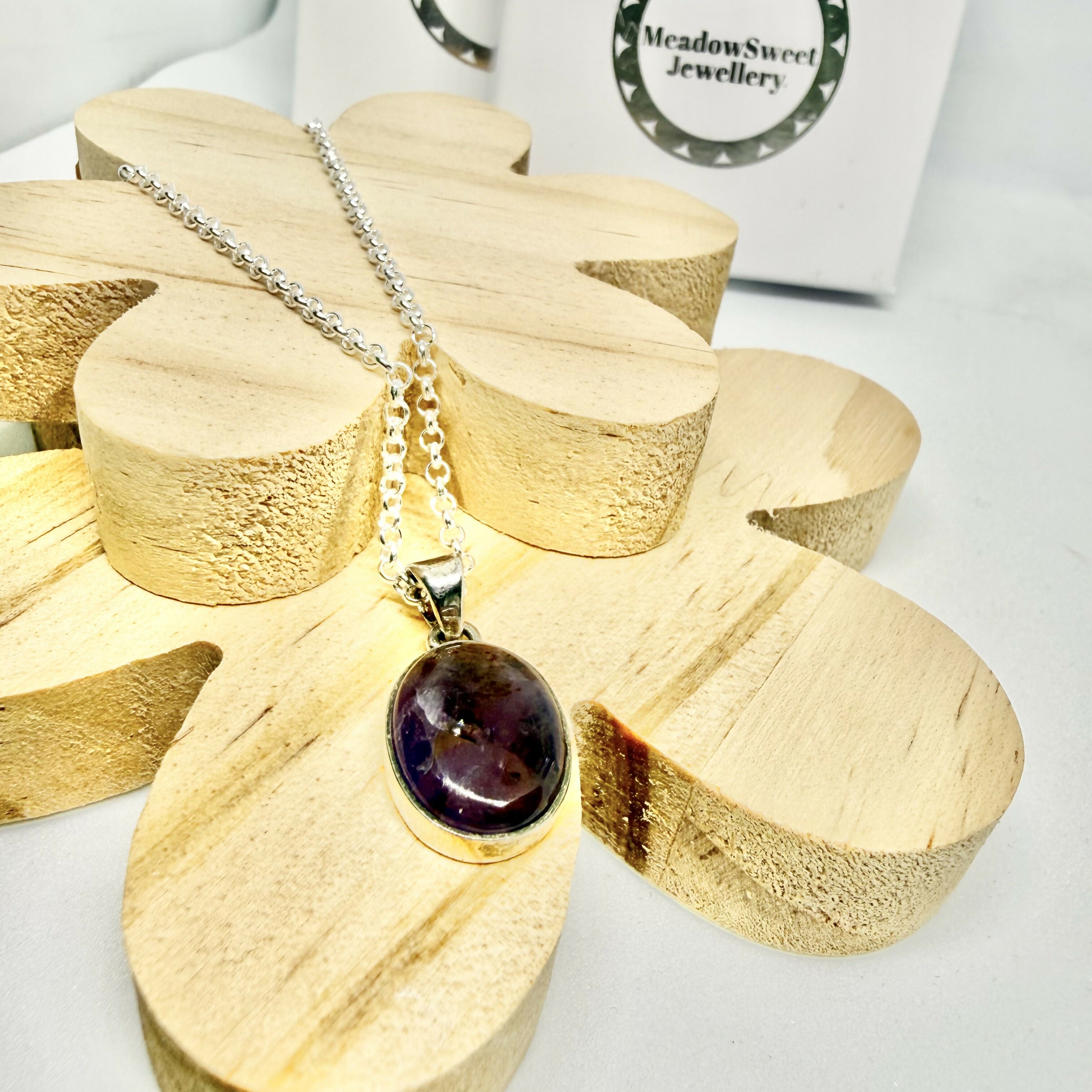 SUPER SEVEN NECKLACE