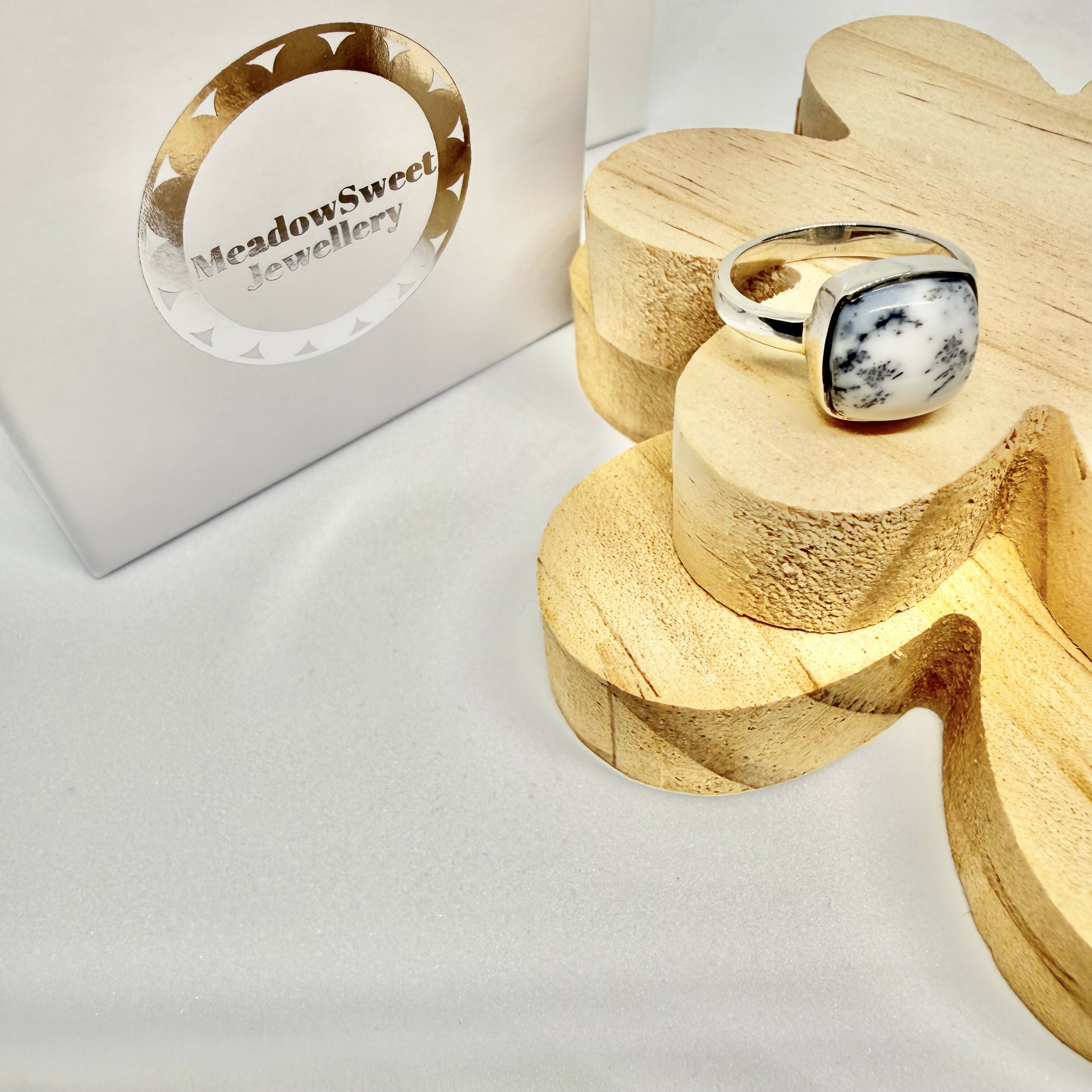 MERLINITE RING SIZE N