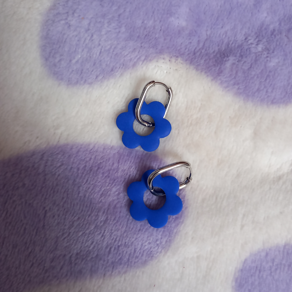 Stainless Steel Hoops With Handmade Daisy Charm