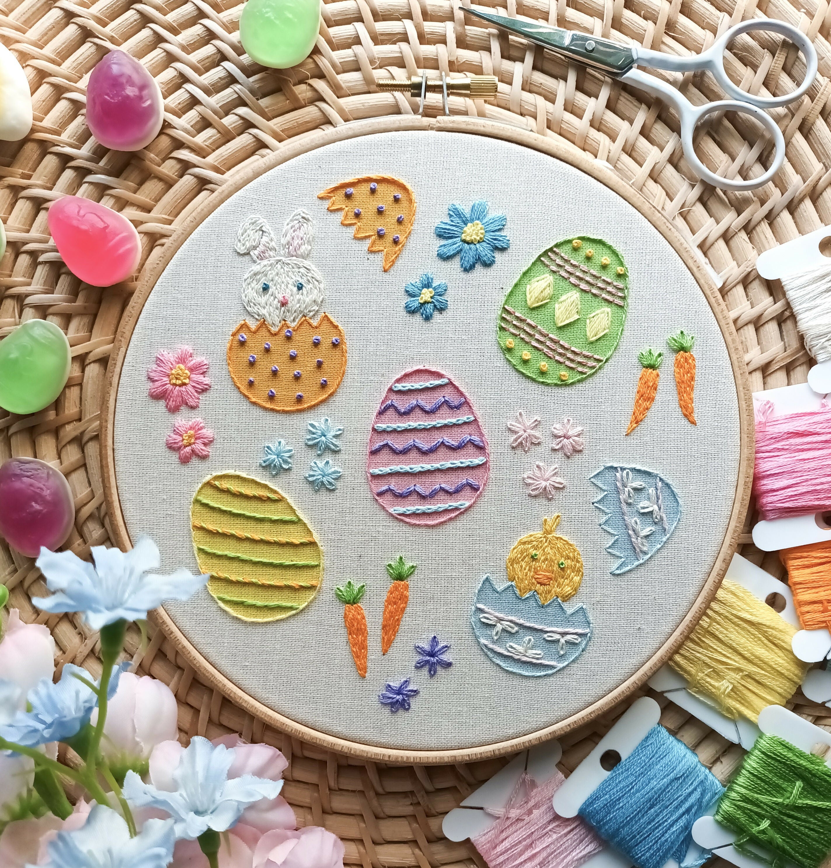 Preprinted embroidery pattern for beginners - Easter eggs