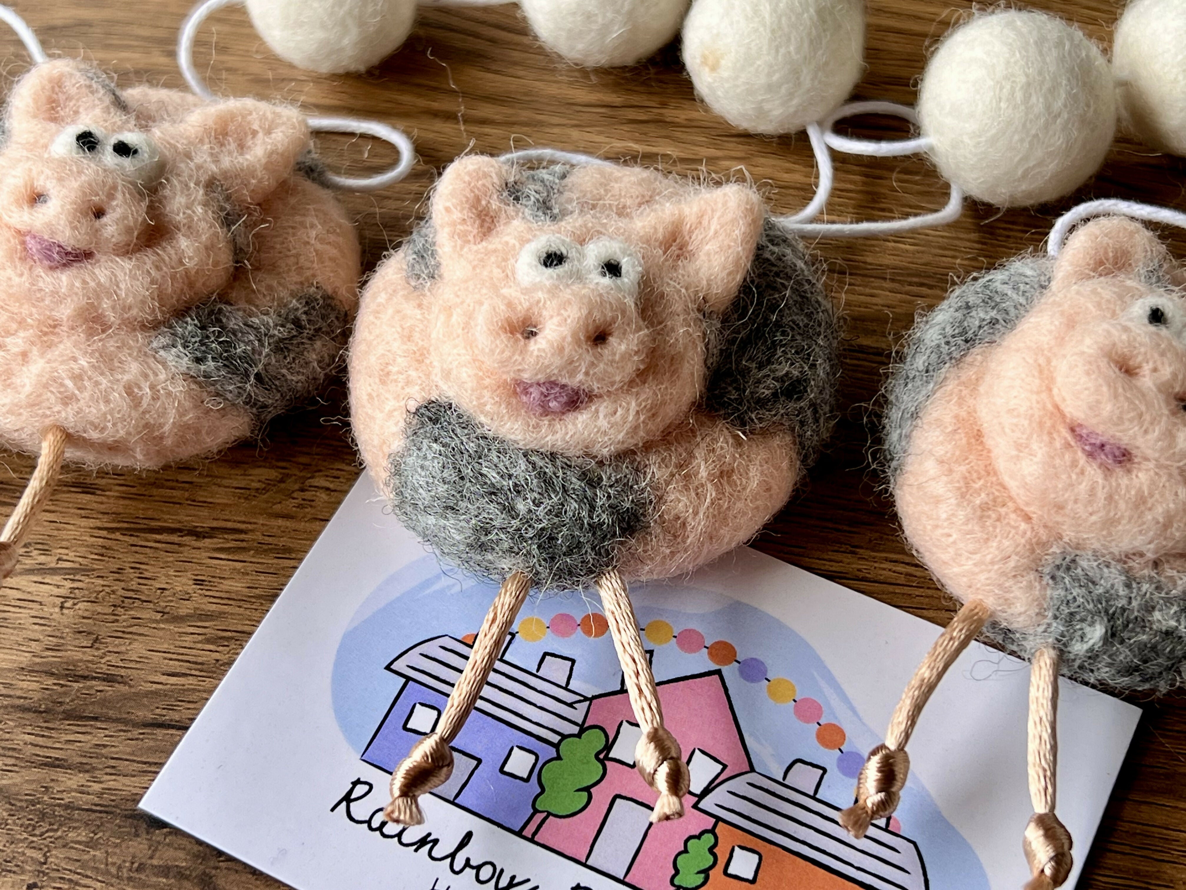 Felted Pig Keyring