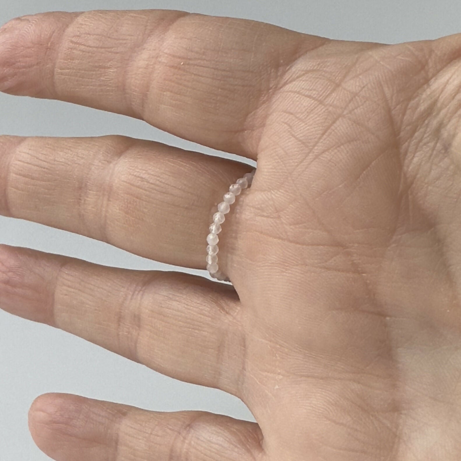 HEALING CRYSTAL STRETCH RING FOR GIVING & RECEIVING LOVE