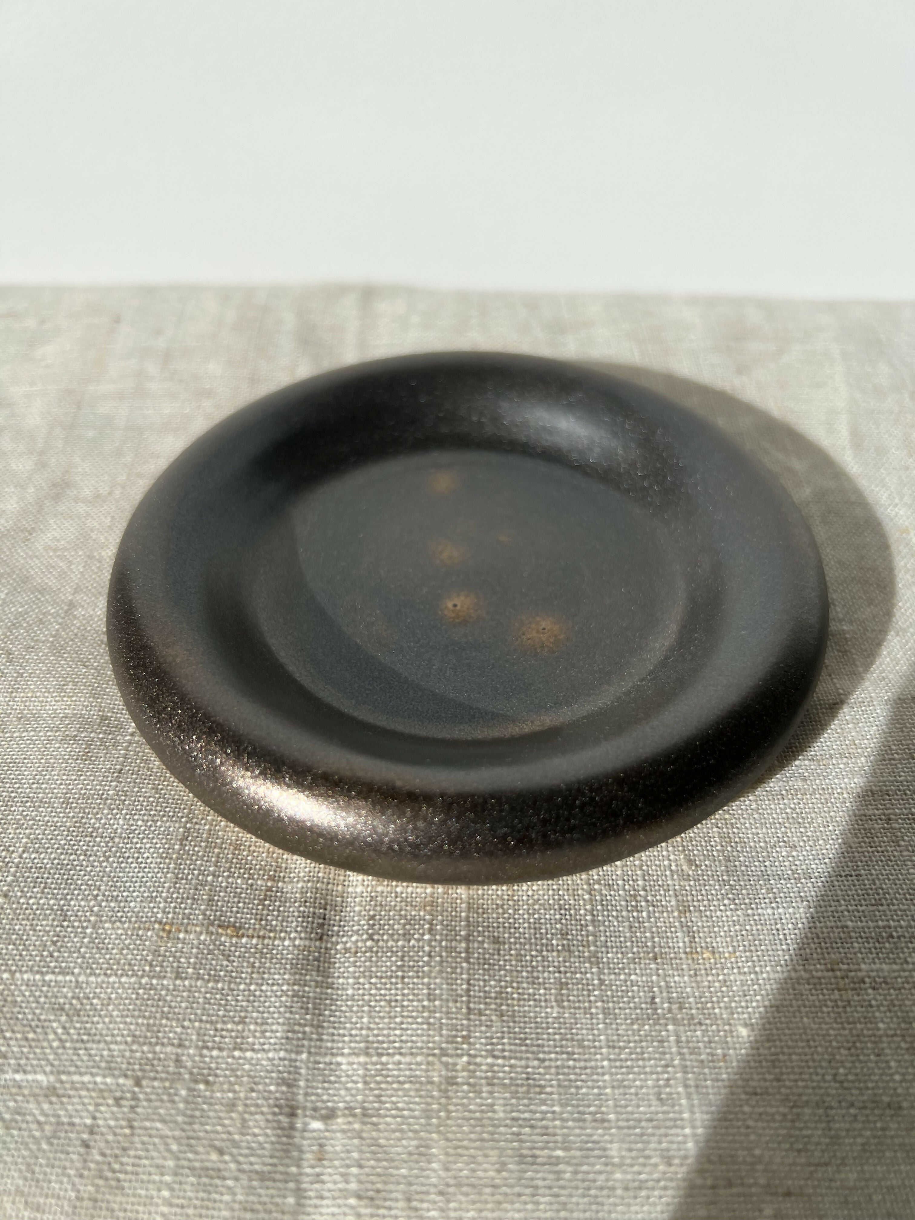 SET OF JEWELLERY DISHES
