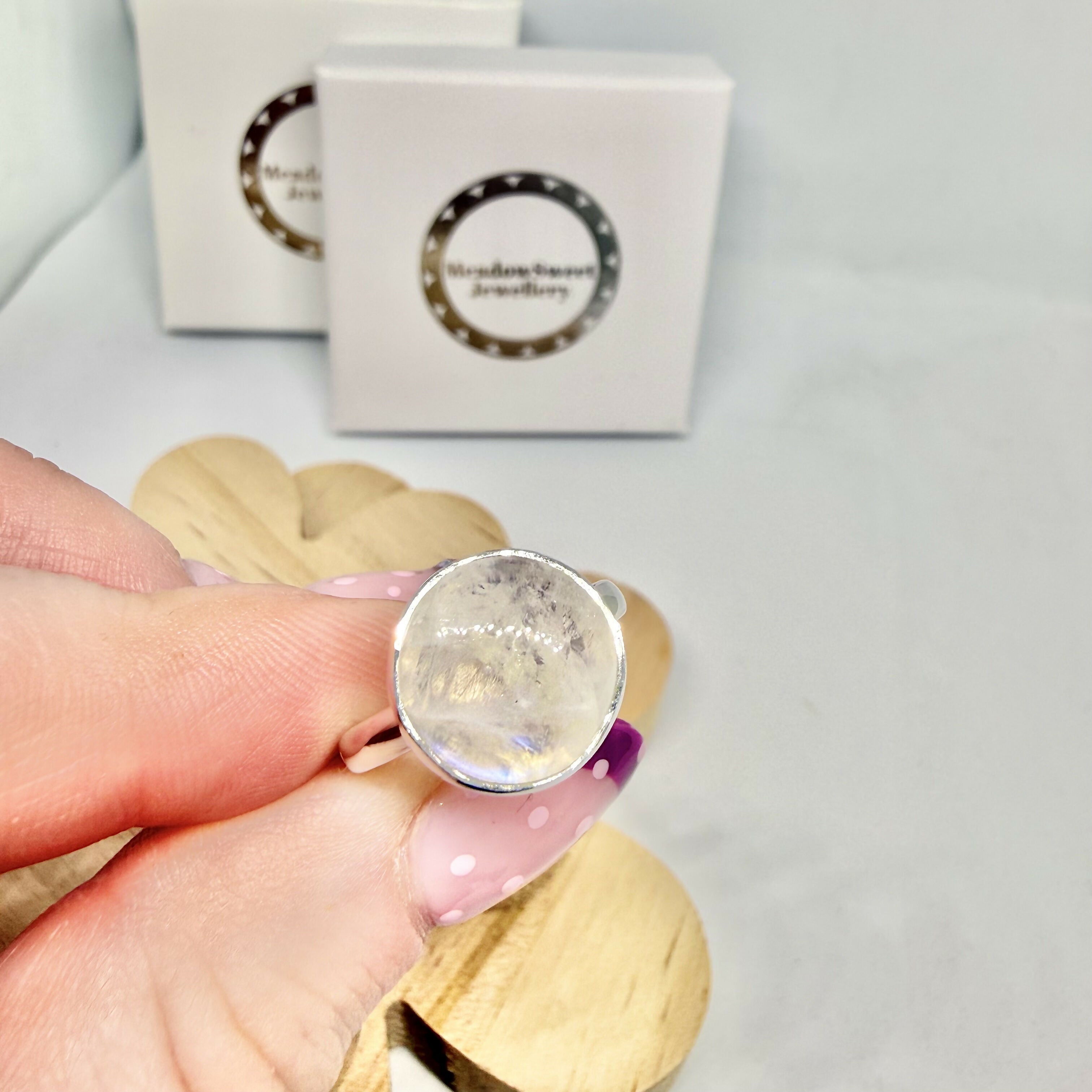WHITE MOONSTONE RING SIZE N
