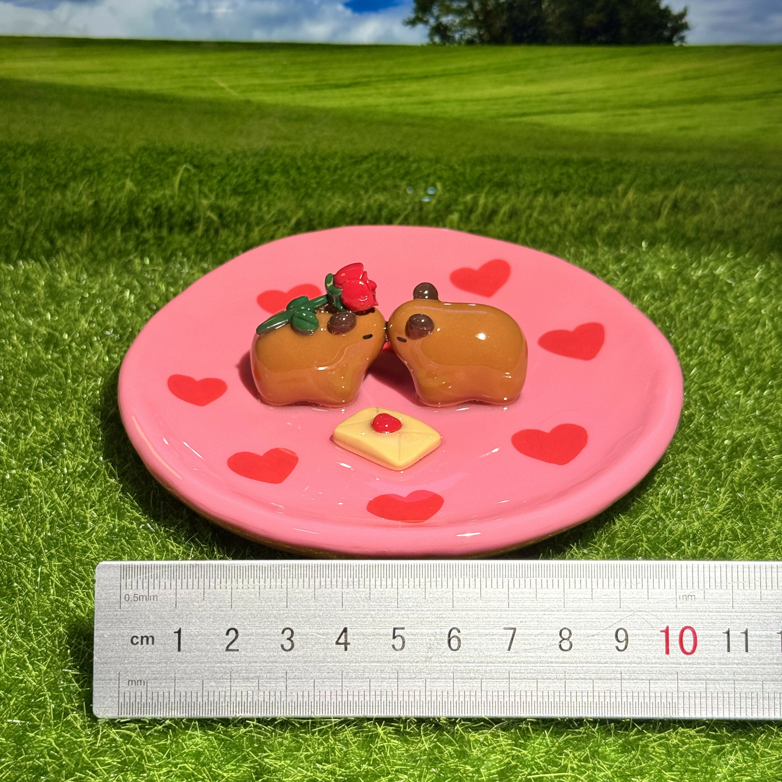 Valentine's Capybara Lovers Trinket Dish