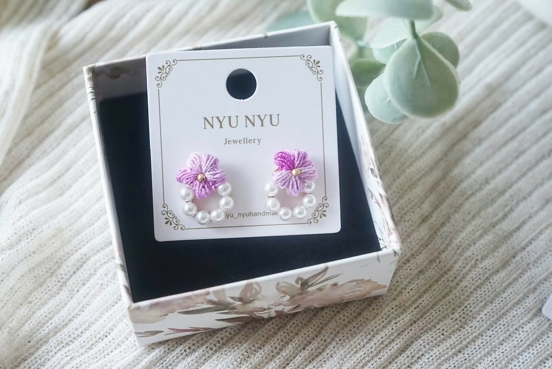 Single Flower Pearl Stud Earrings