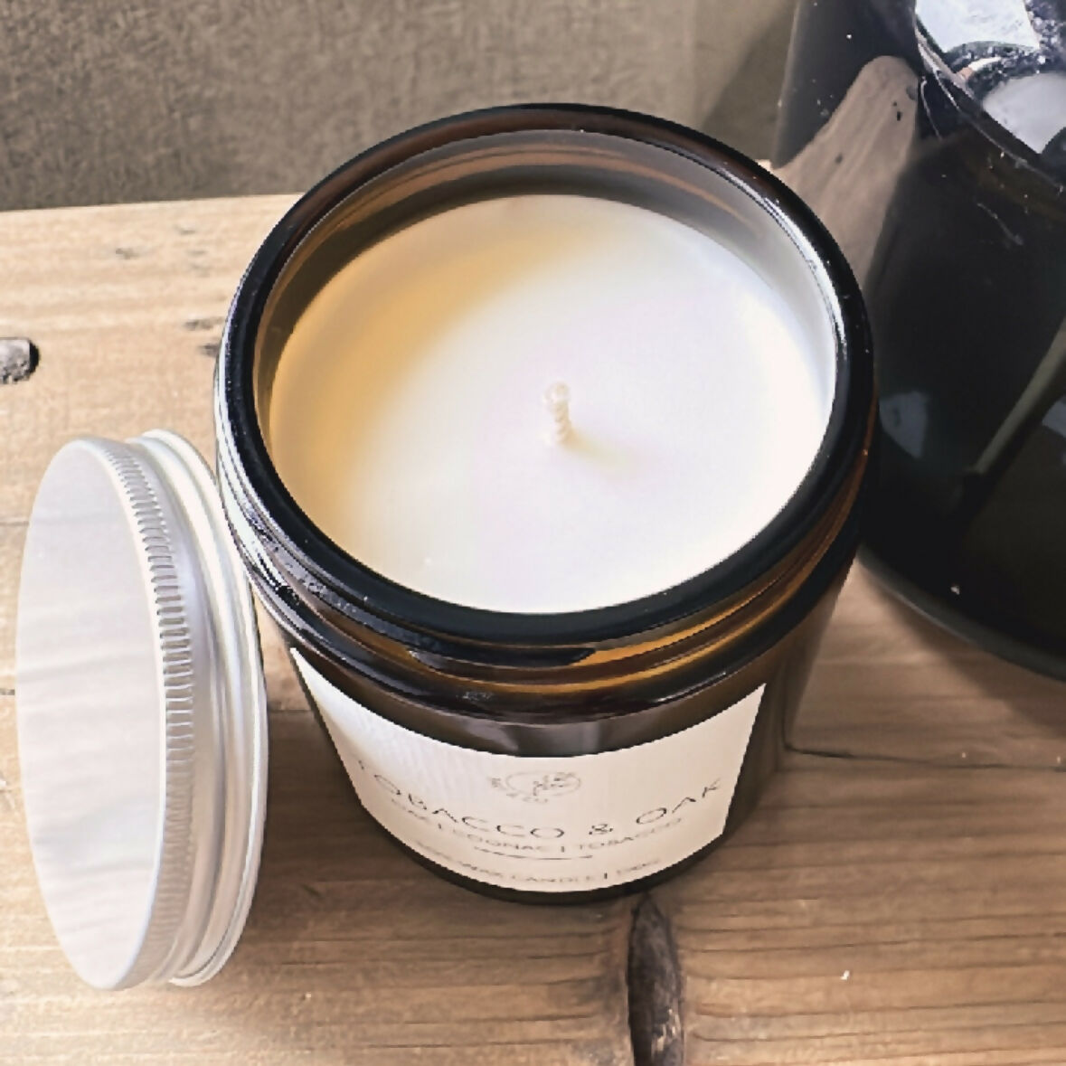 TOBACCO & OAK SOY WAX CANDLE 180ML