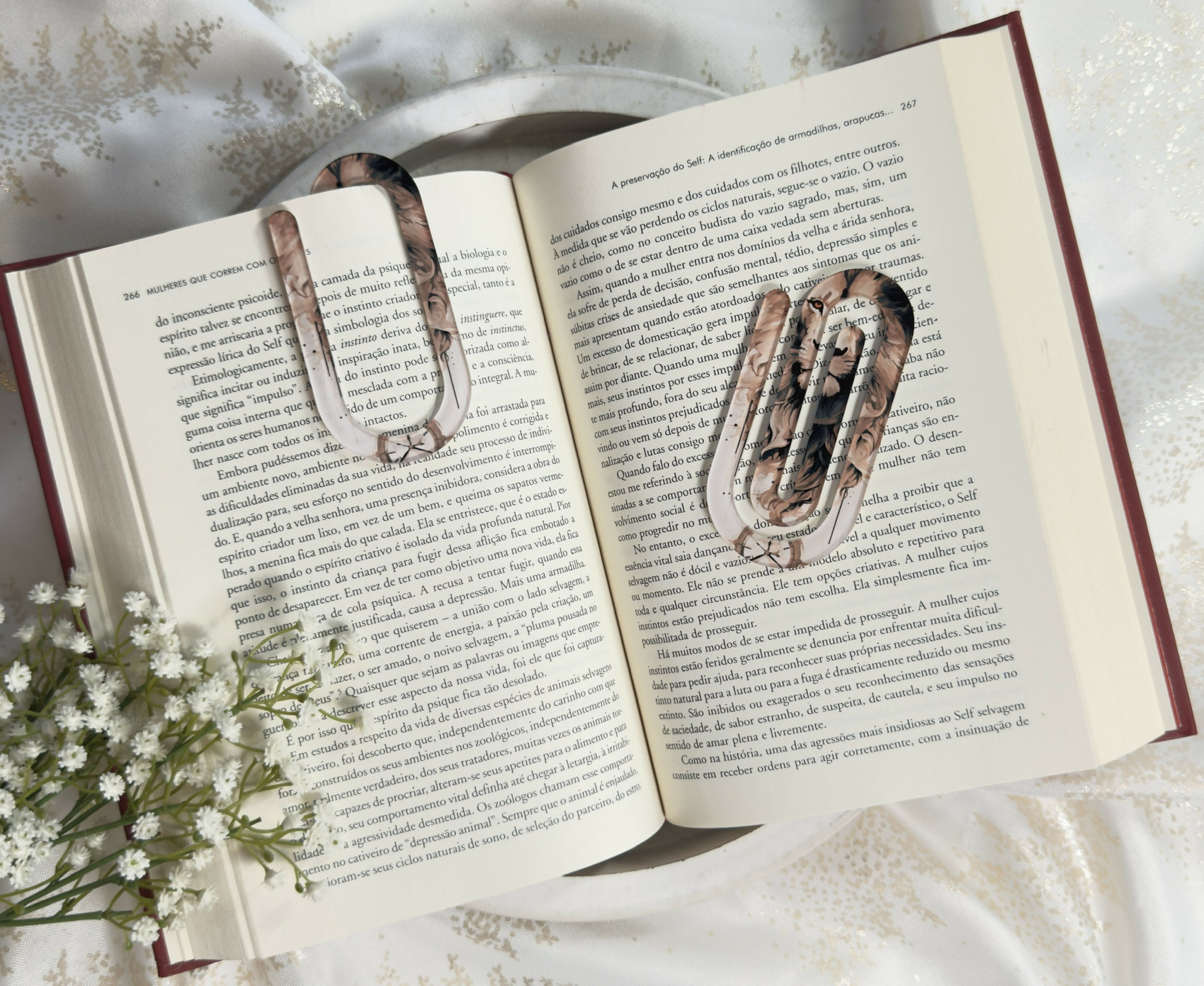 Jumbo Paperclip Bookmark Majestic Lion