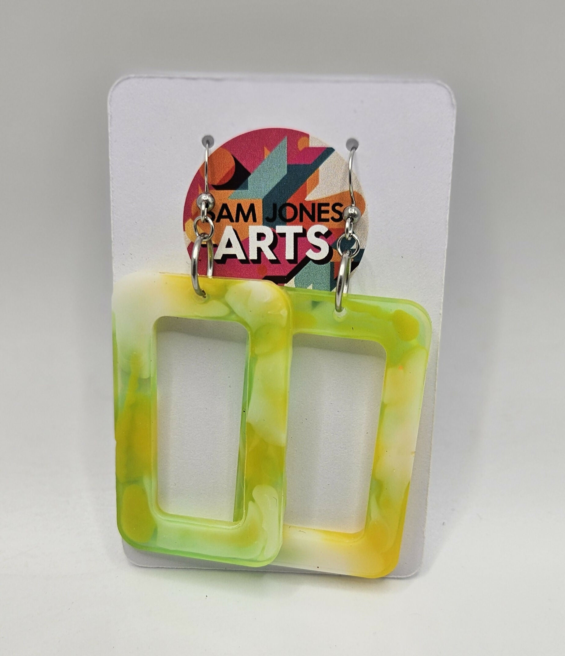 BOLD RESIN EARRINGS