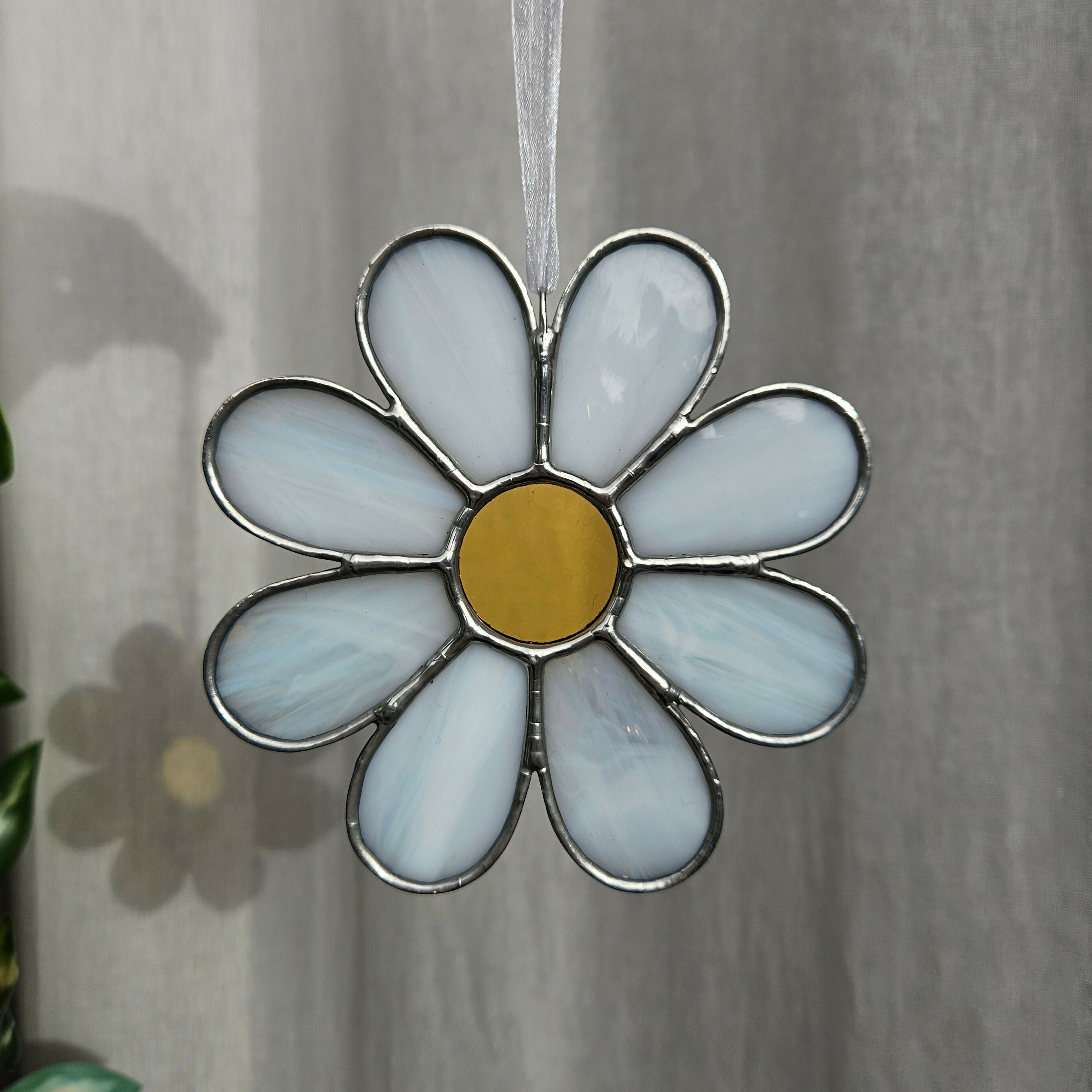 Streaky White Daisy Stained Glass Suncatcher