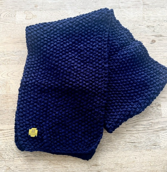UNISEX, REGULAR THICKNESS, DARK NAVY BLUE COSY SCARF VERY STRETCHY