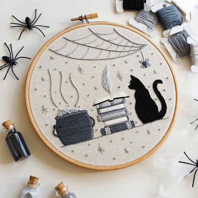 Preprinted embroidery pattern for beginners - Spooky spells
