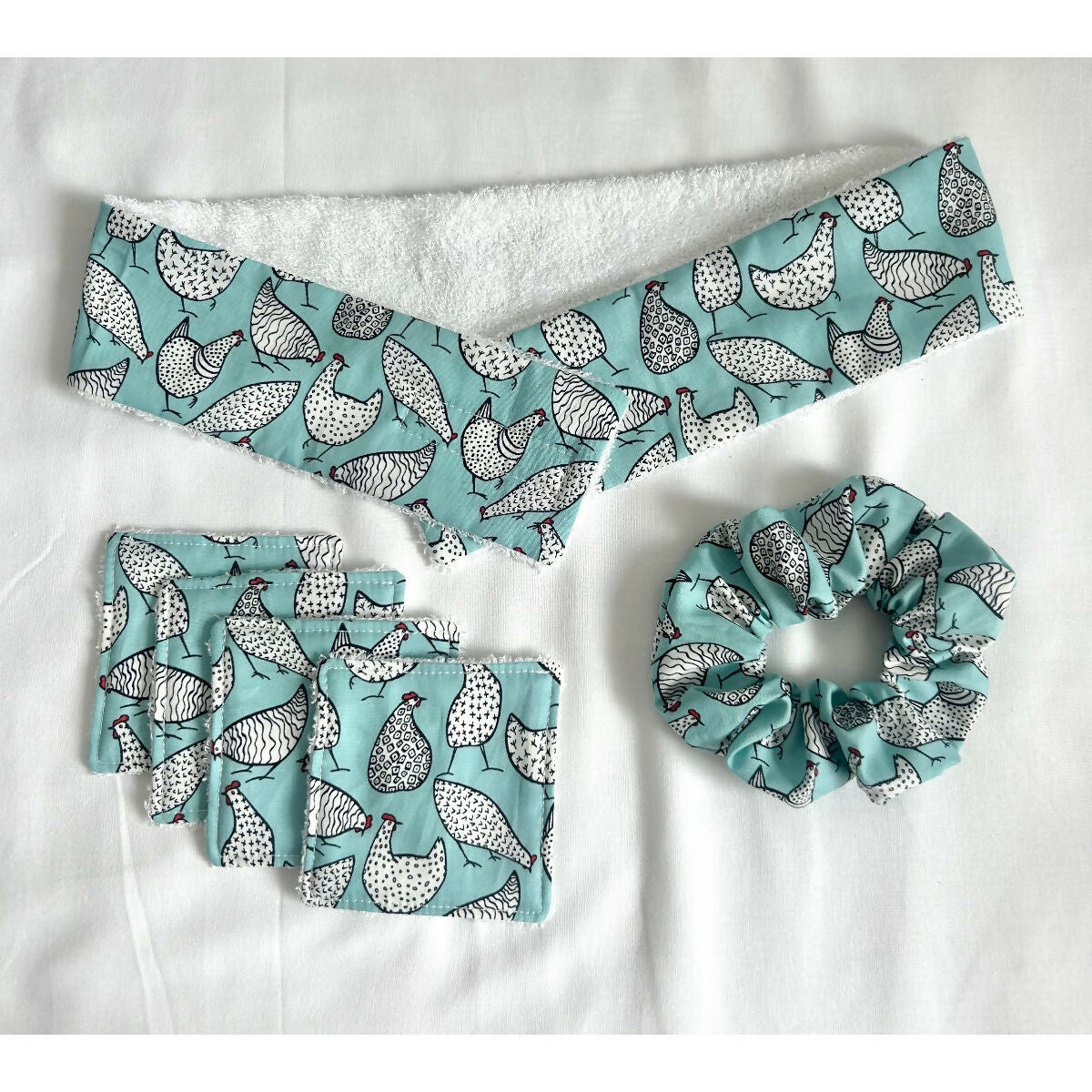 Turquoise Chicken Spa Makeup Gift Set