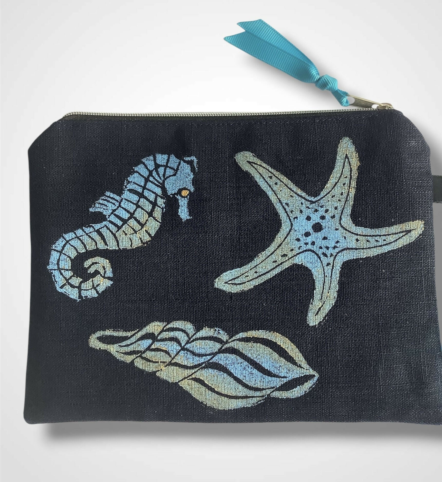 Navy Sea Shells Linen Women’s Zip-Up Pouch