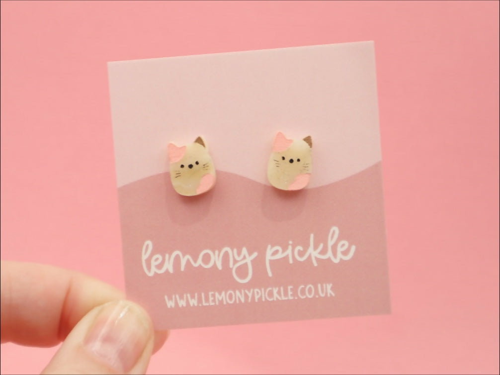 Cream Cat Studs