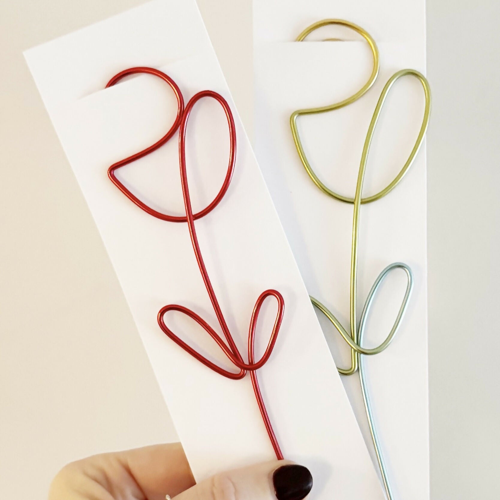 Tulip Flower Wire Bookmark: Handmade Aluminum Gift