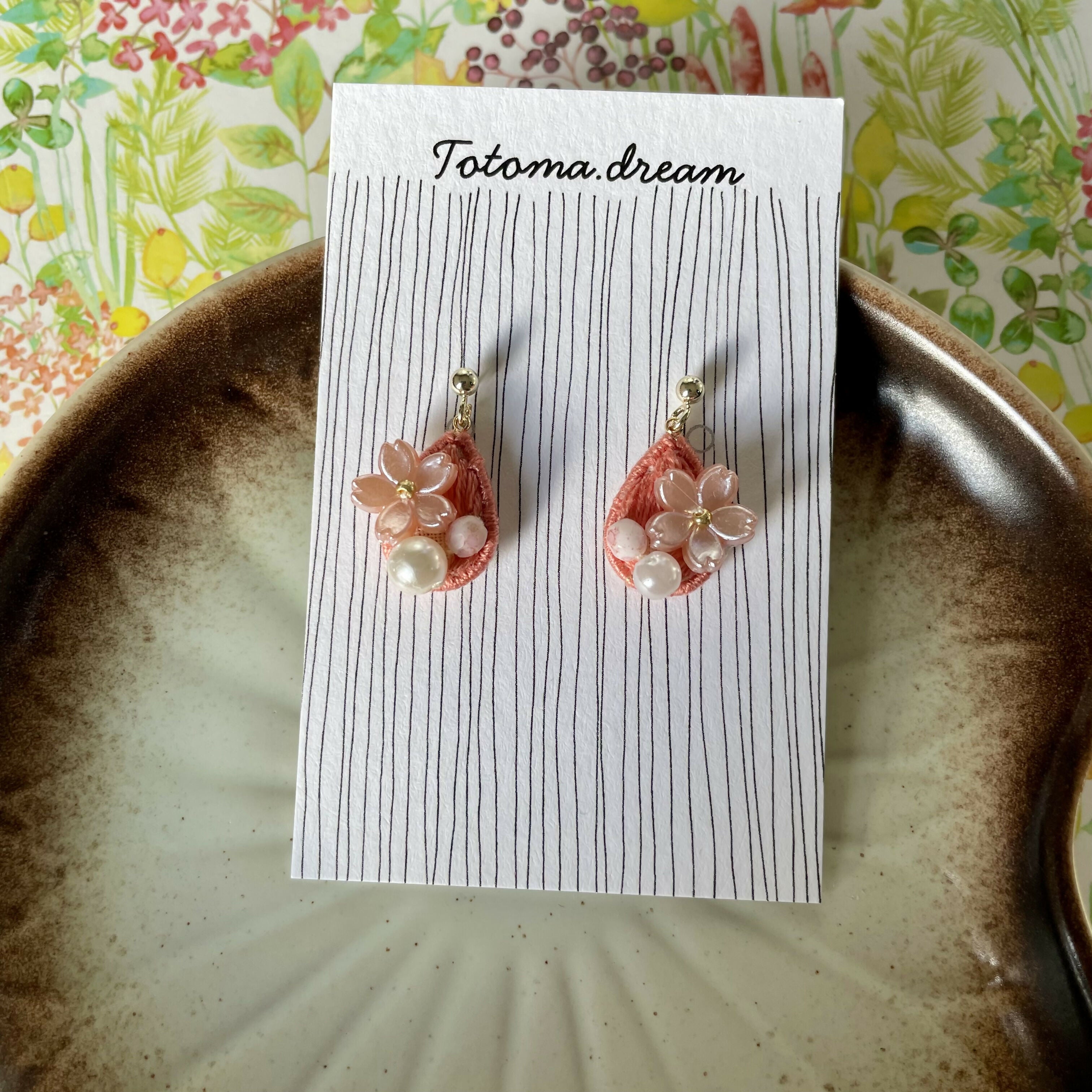 Pendant Crystal Embroidery Earrings (Waterdrop)
