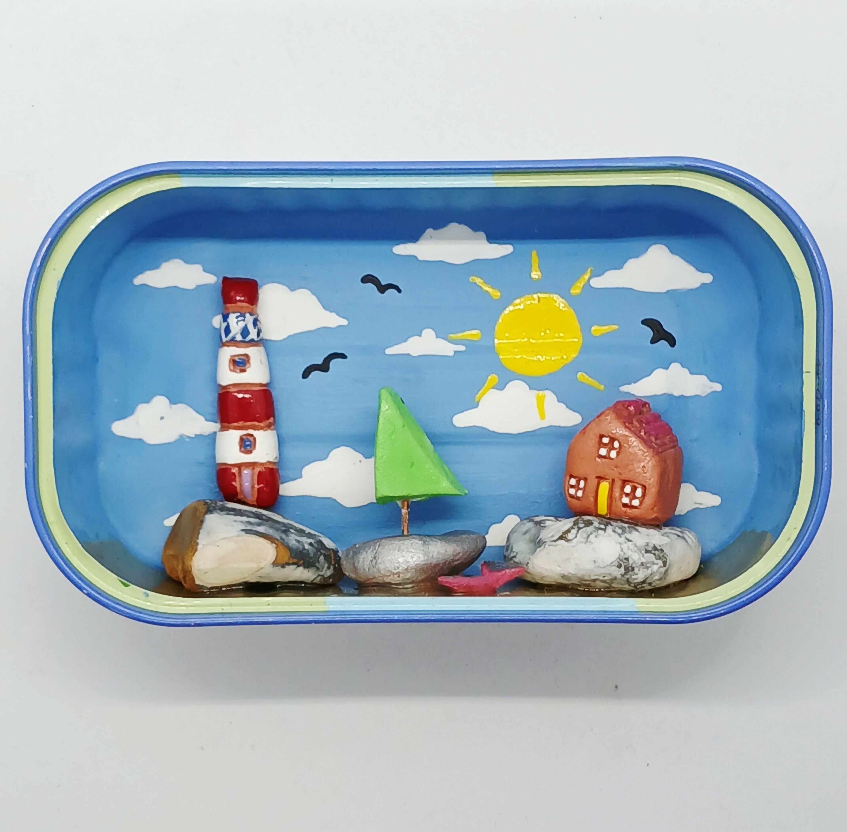 Clay Coastal Scene Diorama Tin