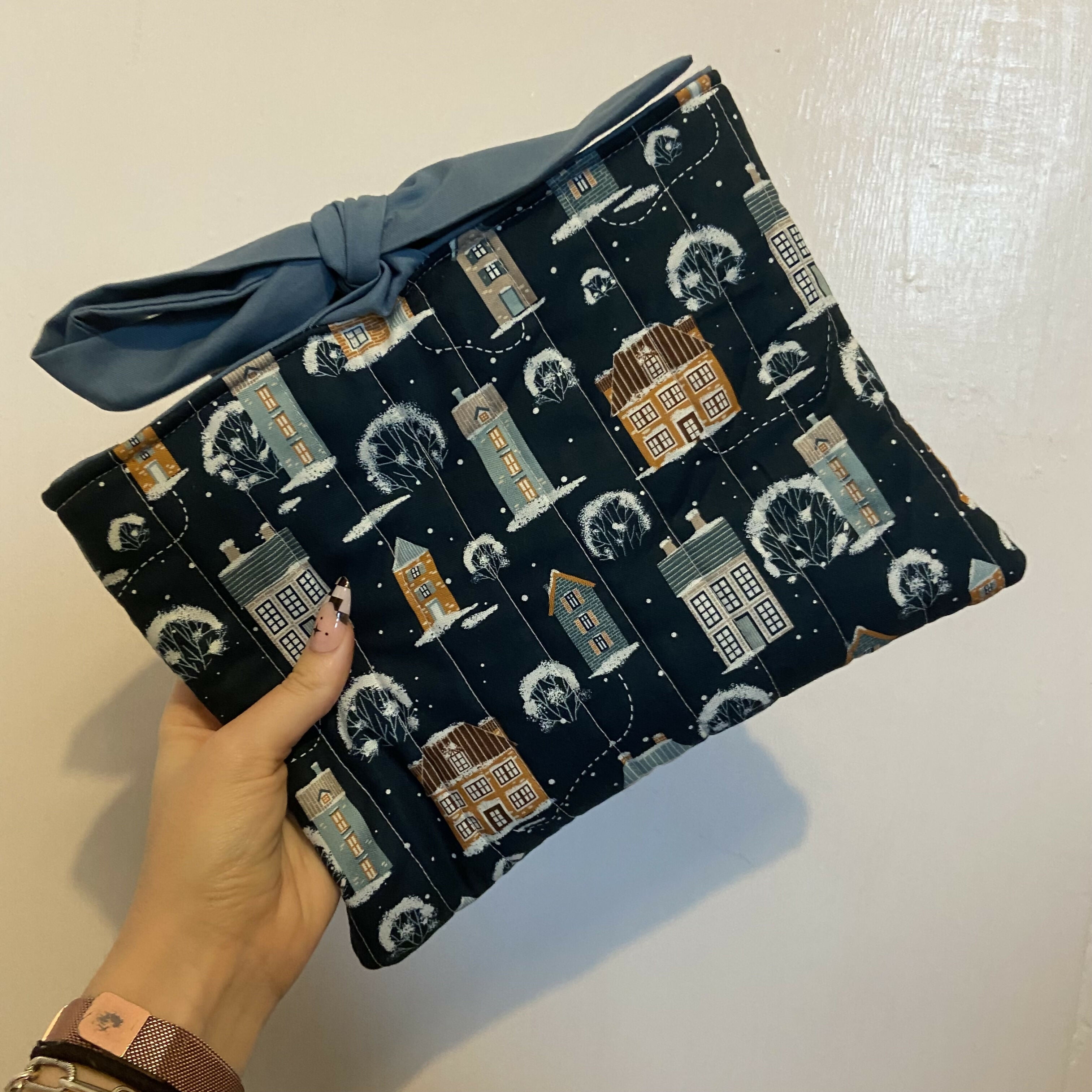 Snowy Houses Book Pouch