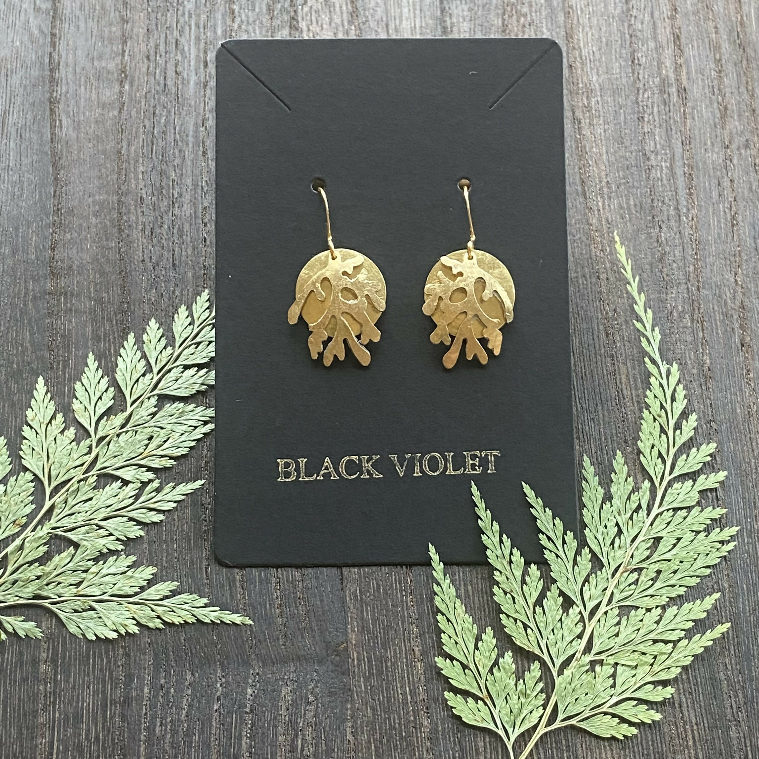 HAMMERED BRASS BOTANICAL EARRINGS