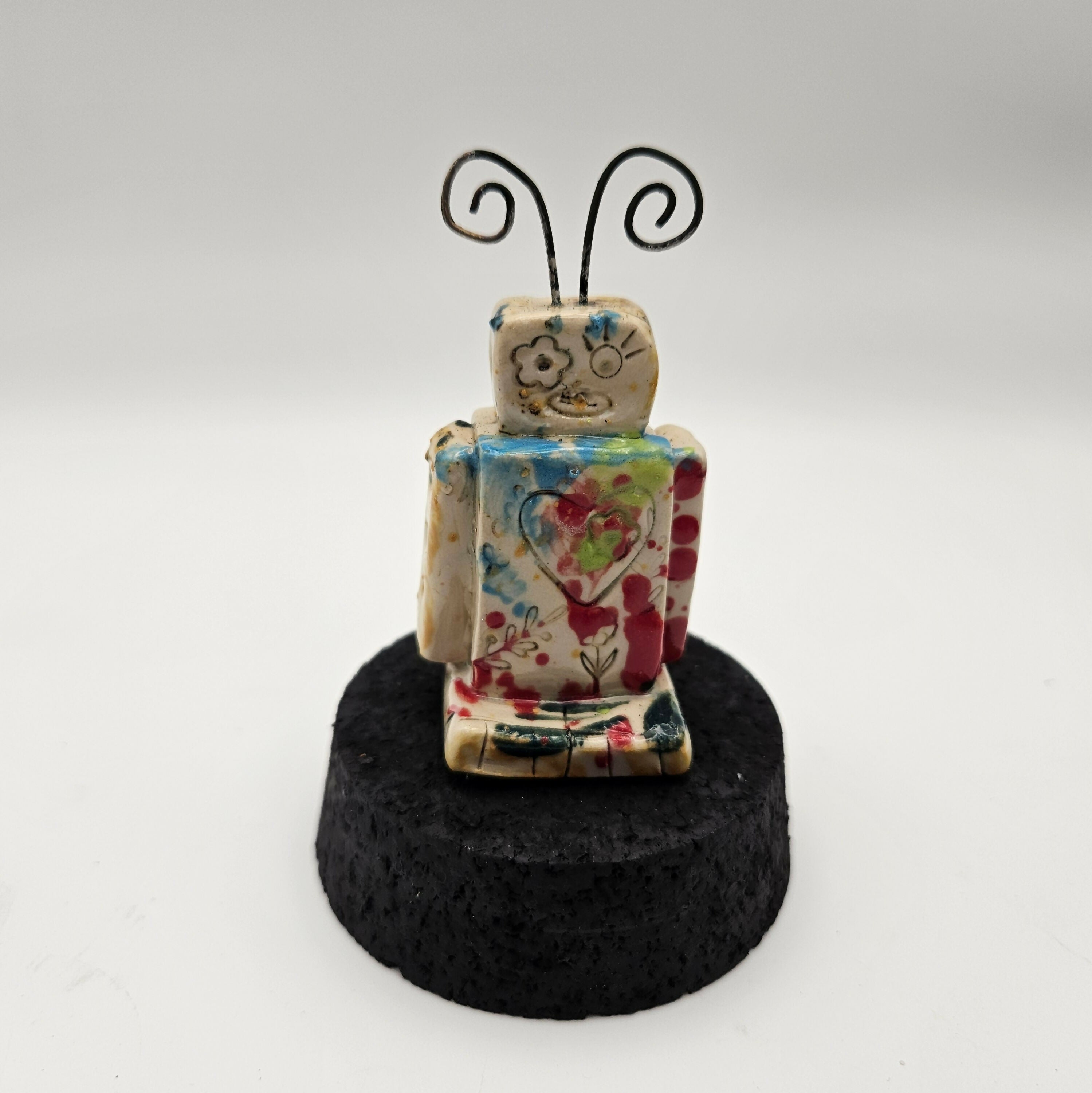 QUIKRY CERAMIC 'MINIBOTS' IN A GLASS CLOCHE