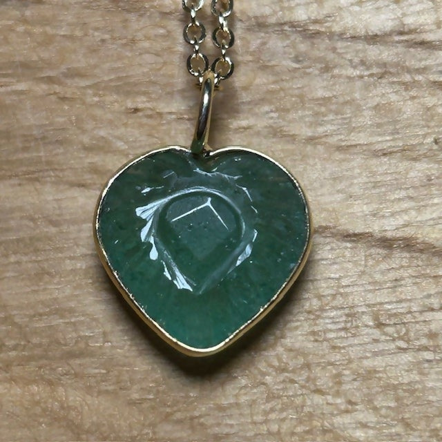 Lovely Gold Plated Carved Green Strawberry Quartz Heart Pendant Necklace