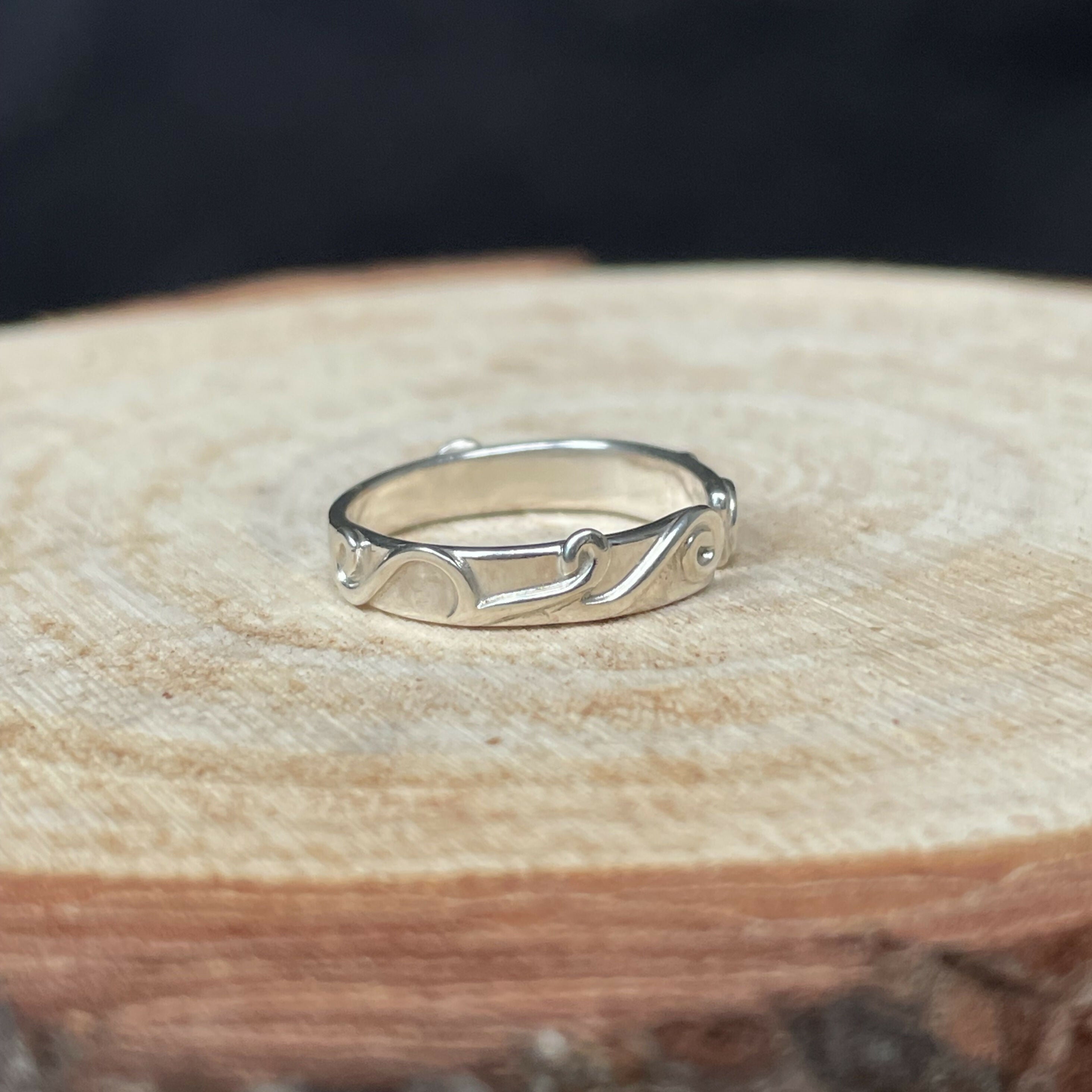 Sterling Silver Open Band with Filigree Details (Size I)