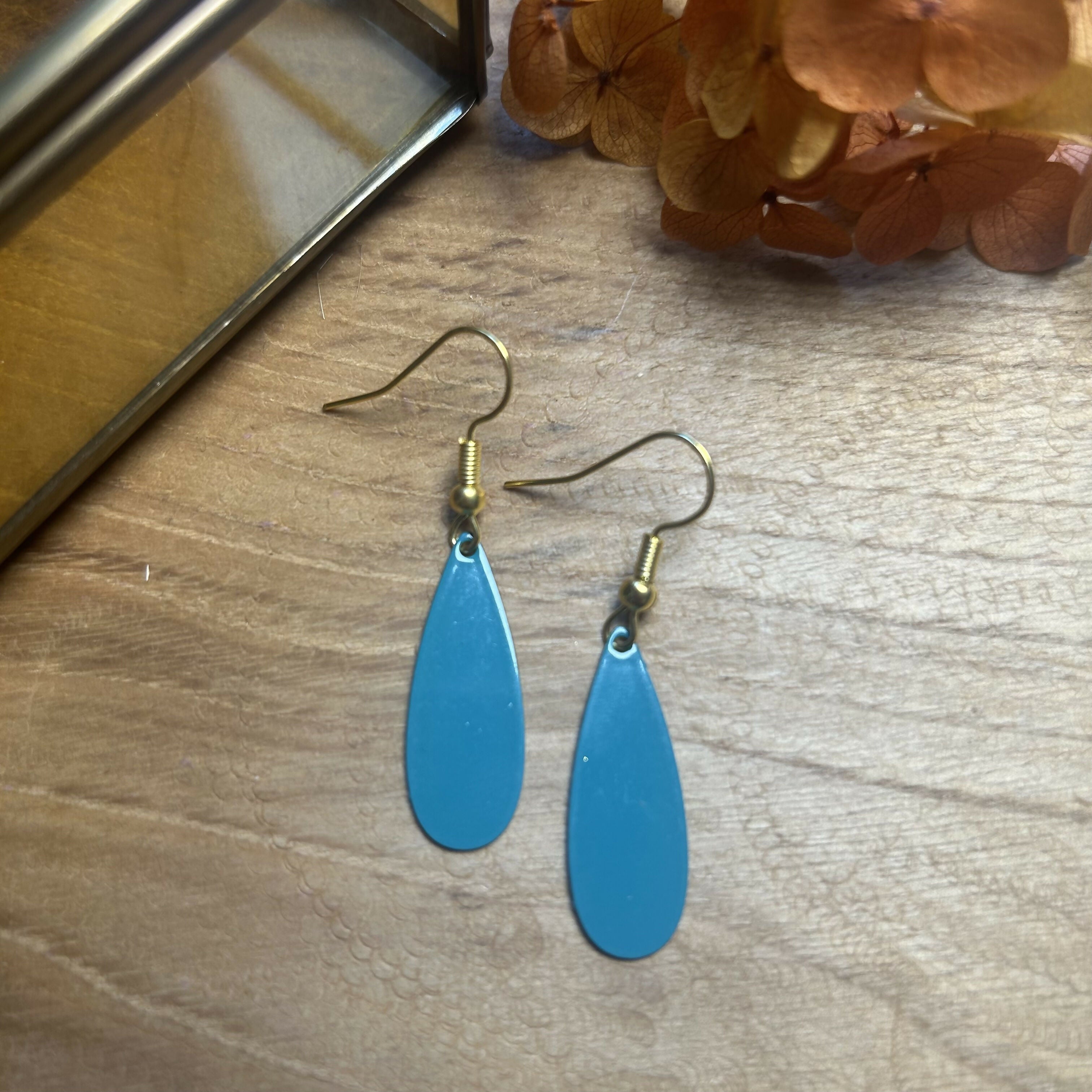 Lovely Green Tear Drop Earrings