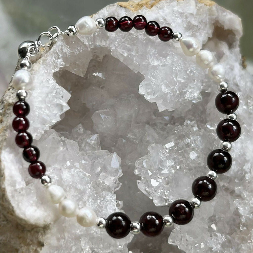 Handmade Sterling Silver Garnet And Freshwater Pearl Beaded Bracelet